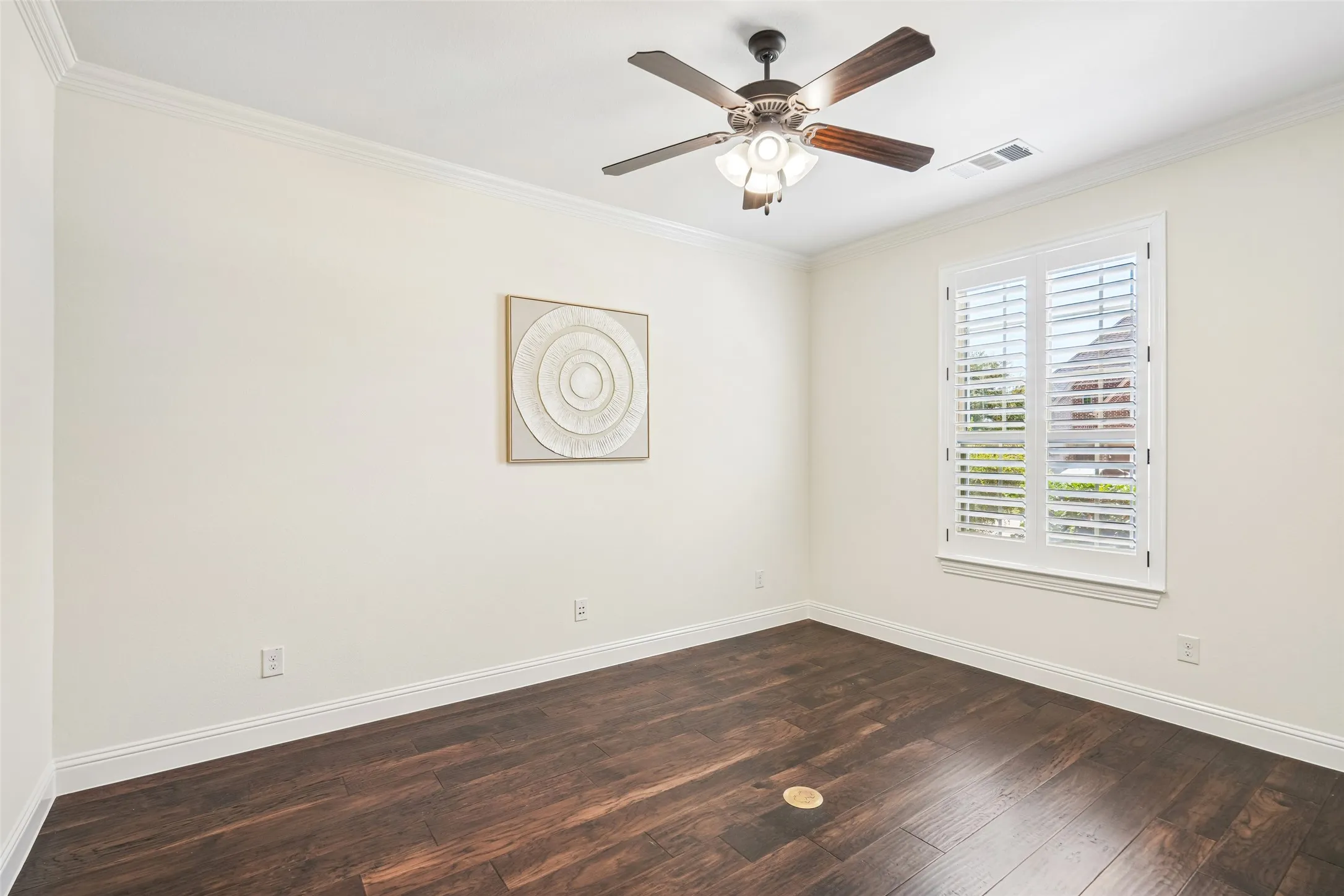Single Family Residence For Sale in Denton County , 932 Champions Court, Roanoke, Texas 76262, 4 Bedroom, 4 Bathroom, 2 Garage spaces, 3,584 Sqft, built in 2015, mls#21339089, Real Estate Agent in Roanoke, Homes For Sale in Denton county, Homes For Sale in Roanoke, Realtor in Roanoke Texas, Real Estate Brokerage Independent Realty Texas, Luminita Cordes Realtor