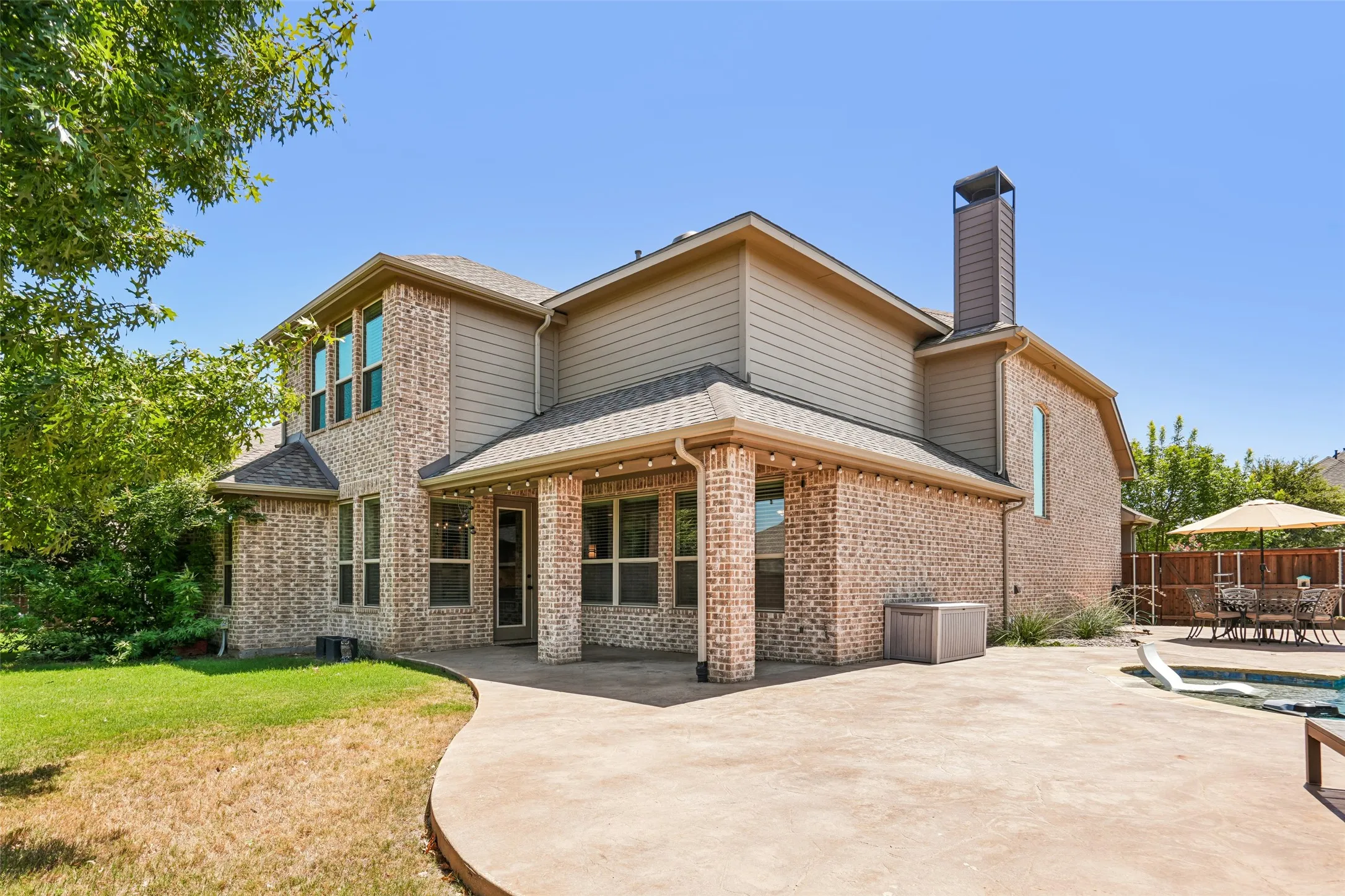 Single Family Residence For Sale in Denton County , 932 Champions Court, Roanoke, Texas 76262, 4 Bedroom, 4 Bathroom, 2 Garage spaces, 3,584 Sqft, built in 2015, mls#21339089, Real Estate Agent in Roanoke, Homes For Sale in Denton county, Homes For Sale in Roanoke, Realtor in Roanoke Texas, Real Estate Brokerage Independent Realty Texas, Luminita Cordes Realtor