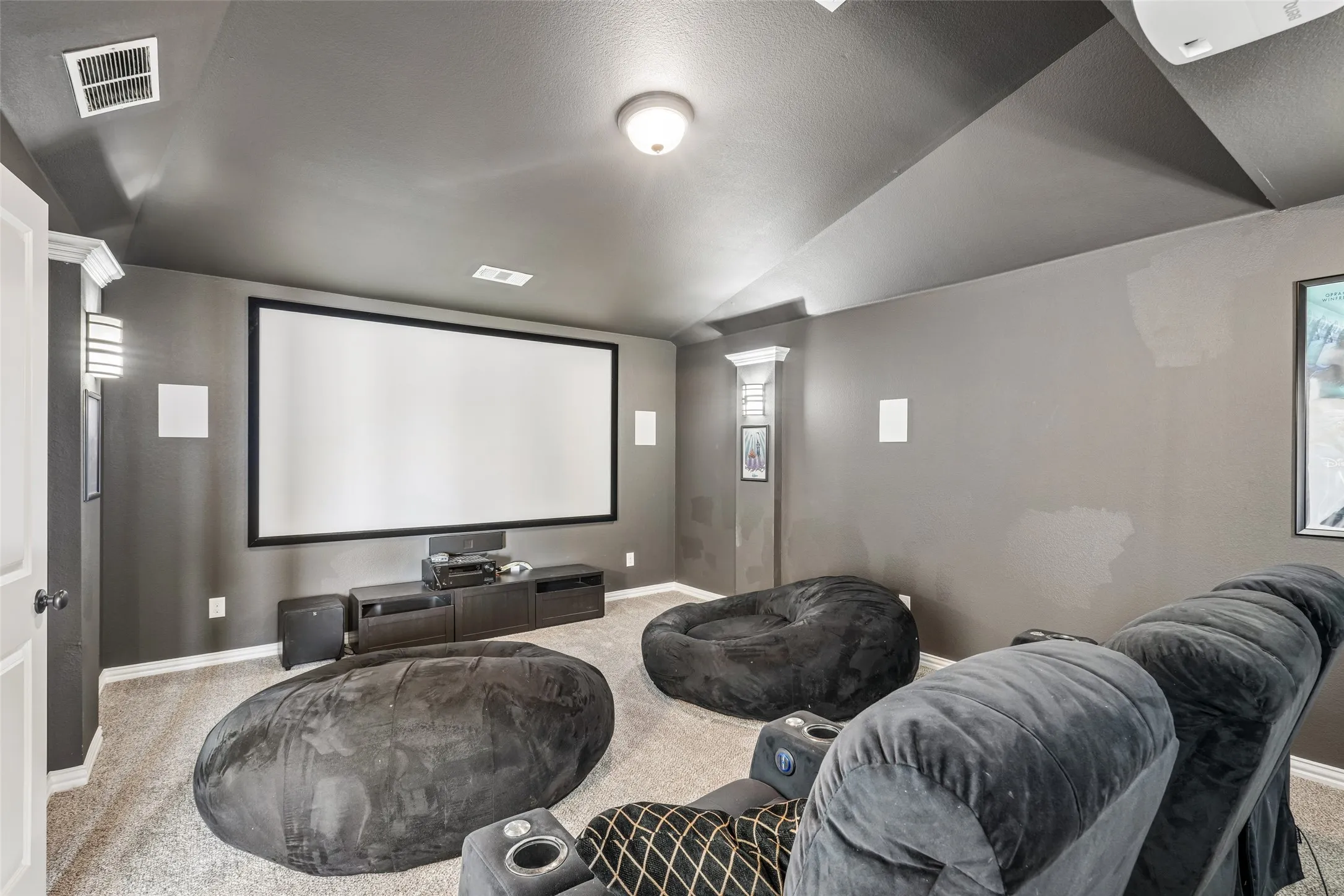 Single Family Residence For Sale in Denton County , 932 Champions Court, Roanoke, Texas 76262, 4 Bedroom, 4 Bathroom, 2 Garage spaces, 3,584 Sqft, built in 2015, mls#21339089, Real Estate Agent in Roanoke, Homes For Sale in Denton county, Homes For Sale in Roanoke, Realtor in Roanoke Texas, Real Estate Brokerage Independent Realty Texas, Luminita Cordes Realtor