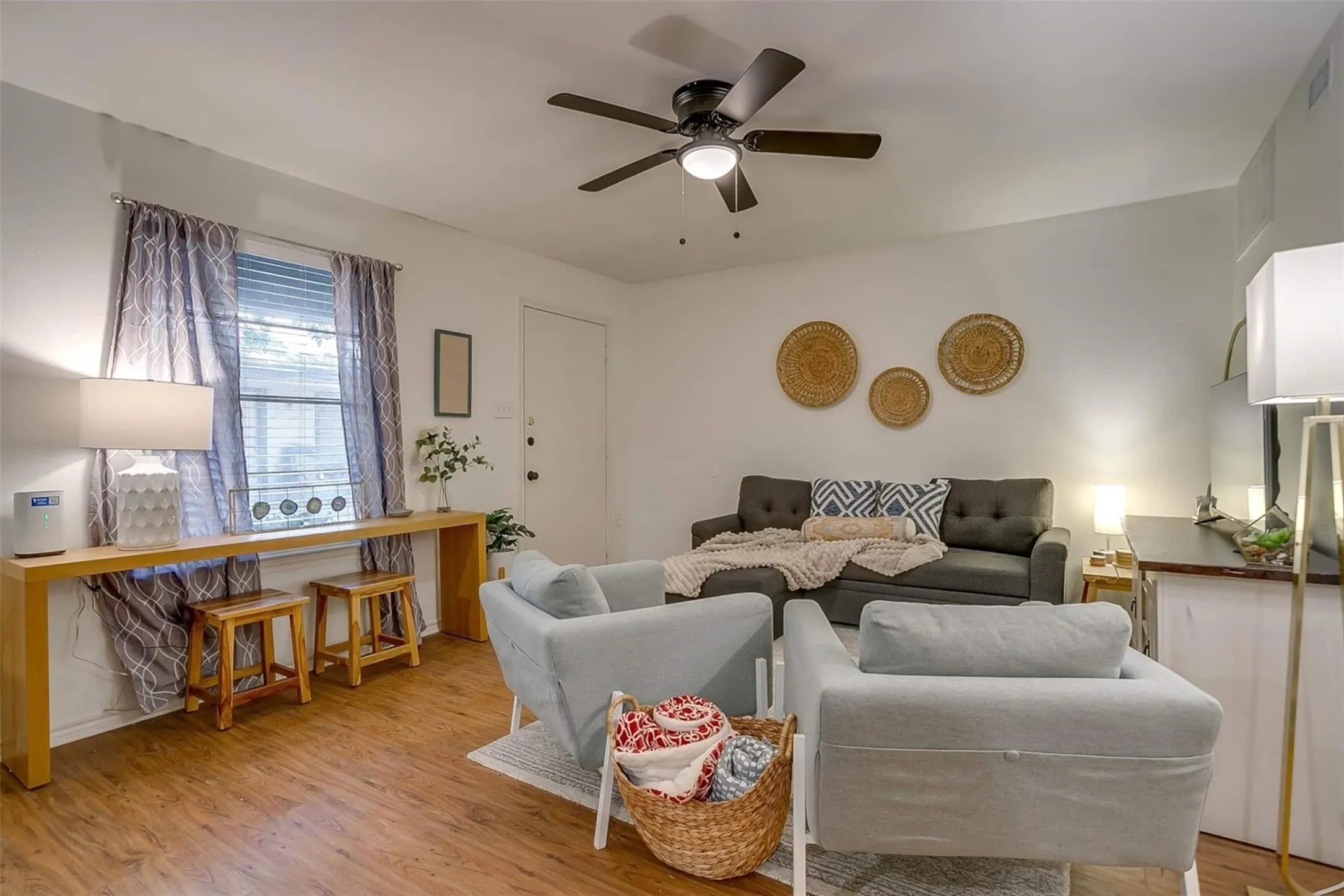 Triplex For Sale in Tarrant County , 1217 Kimbrough Street, White Settlement, Texas 76108, 12 Bedroom, 6 Bathroom, Garage spaces, 0 Sqft, built in 1985, mls#21342304, Real Estate Agent in White Settlement, Homes For Sale in Tarrant county, Homes For Sale in White Settlement, Realtor in White Settlement Texas, Real Estate Brokerage Independent Realty Texas, Luminita Cordes Realtor