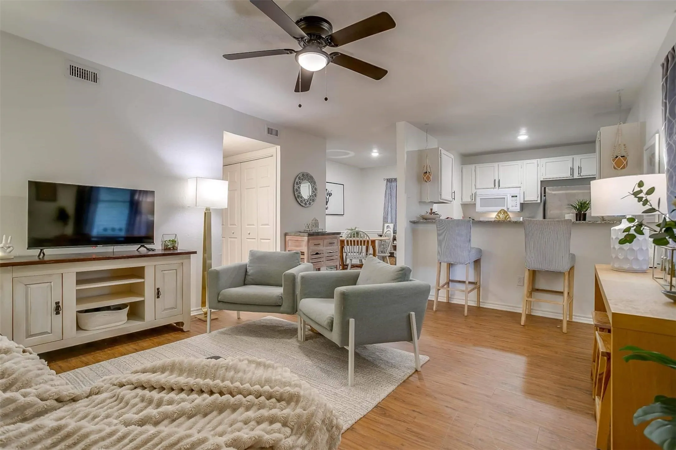 Triplex For Sale in Tarrant County , 1217 Kimbrough Street, White Settlement, Texas 76108, 12 Bedroom, 6 Bathroom, Garage spaces, 0 Sqft, built in 1985, mls#21342304, Real Estate Agent in White Settlement, Homes For Sale in Tarrant county, Homes For Sale in White Settlement, Realtor in White Settlement Texas, Real Estate Brokerage Independent Realty Texas, Luminita Cordes Realtor