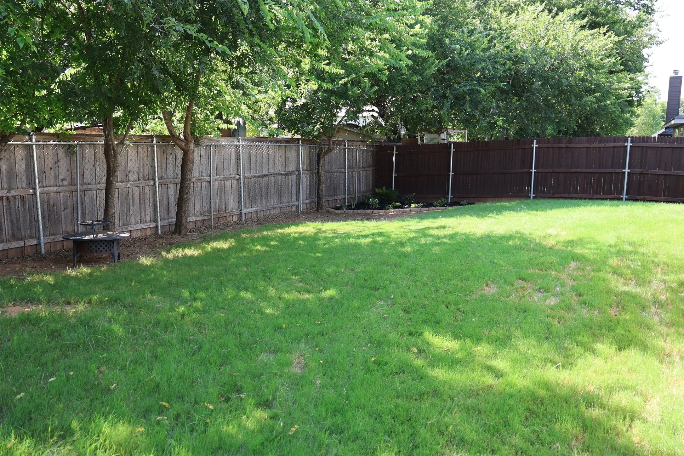 Single Family Residence For Sale in Parker County , 213 Clover Circle, Weatherford, Texas 76086, 3 Bedroom, 2 Bathroom, 2 Garage spaces, 1,332 Sqft, built in 2021, mls#21348685, Real Estate Agent in Weatherford, Homes For Sale in Parker county, Homes For Sale in Weatherford, Realtor in Weatherford Texas, Real Estate Brokerage Independent Realty Texas, Luminita Cordes Realtor