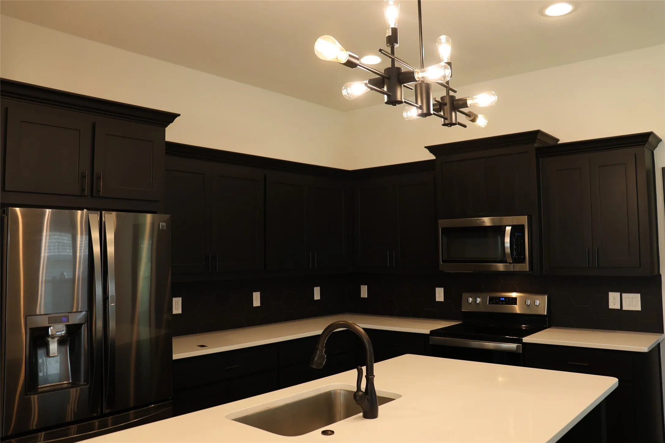 Single Family Residence For Sale in Parker County , 213 Clover Circle, Weatherford, Texas 76086, 3 Bedroom, 2 Bathroom, 2 Garage spaces, 1,332 Sqft, built in 2021, mls#21348685, Real Estate Agent in Weatherford, Homes For Sale in Parker county, Homes For Sale in Weatherford, Realtor in Weatherford Texas, Real Estate Brokerage Independent Realty Texas, Luminita Cordes Realtor