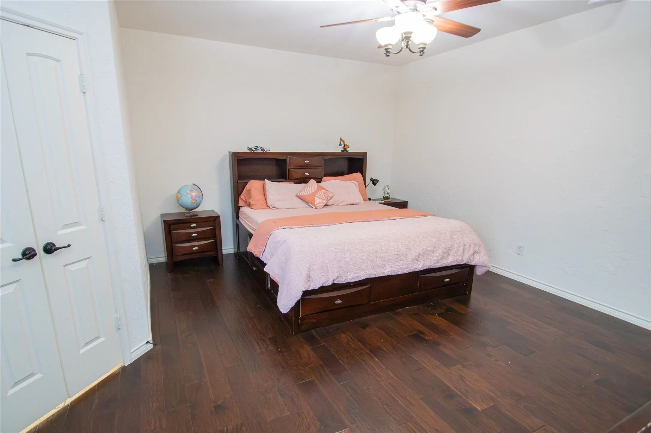 Single Family Residence For Rent in Collin County , 10017 Bell Rock Road, Frisco, Texas 75035, 4 Bedroom, 3 Bathroom, 2 Garage spaces, 2,646 Sqft, built in 2009, mls#21348224, Real Estate Agent in Frisco, Homes For Rent in Collin county, Homes For Rent in Frisco, Realtor in Frisco Texas, Real Estate Brokerage Independent Realty Texas, Luminita Cordes Realtor