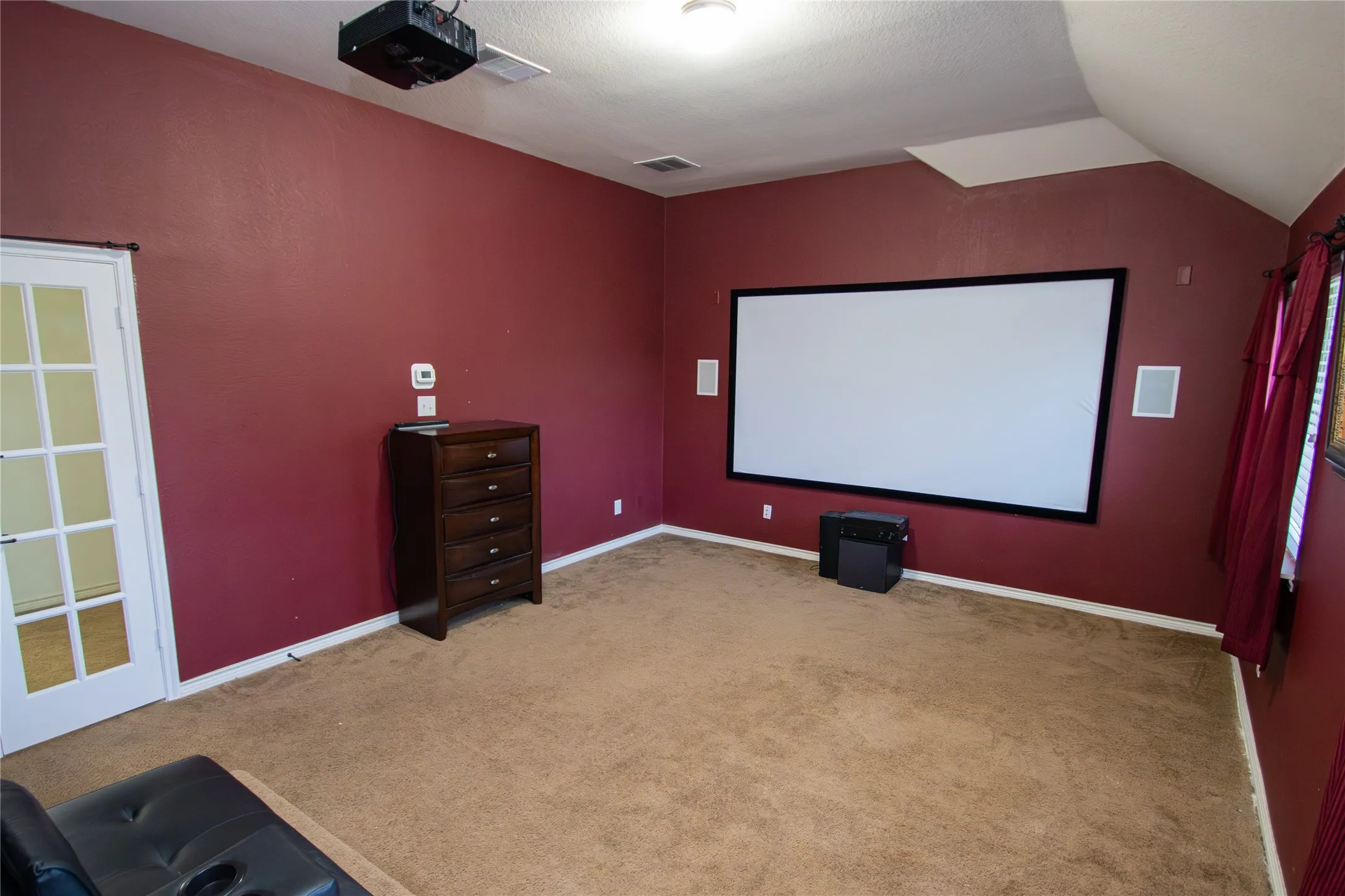 Single Family Residence For Rent in Collin County , 10017 Bell Rock Road, Frisco, Texas 75035, 4 Bedroom, 3 Bathroom, 2 Garage spaces, 2,646 Sqft, built in 2009, mls#21348224, Real Estate Agent in Frisco, Homes For Rent in Collin county, Homes For Rent in Frisco, Realtor in Frisco Texas, Real Estate Brokerage Independent Realty Texas, Luminita Cordes Realtor
