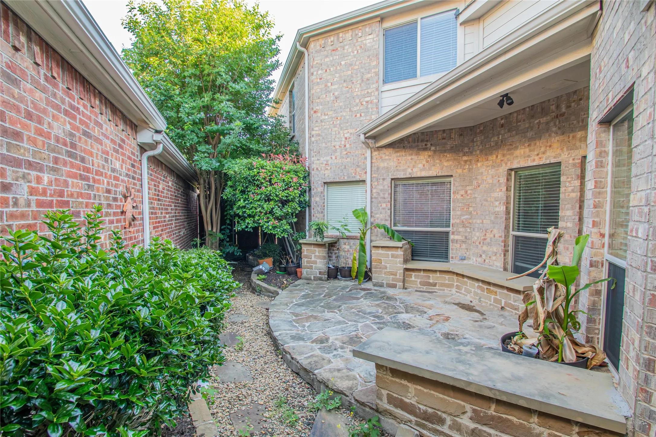 Single Family Residence For Rent in Collin County , 10017 Bell Rock Road, Frisco, Texas 75035, 4 Bedroom, 3 Bathroom, 2 Garage spaces, 2,646 Sqft, built in 2009, mls#21348224, Real Estate Agent in Frisco, Homes For Rent in Collin county, Homes For Rent in Frisco, Realtor in Frisco Texas, Real Estate Brokerage Independent Realty Texas, Luminita Cordes Realtor