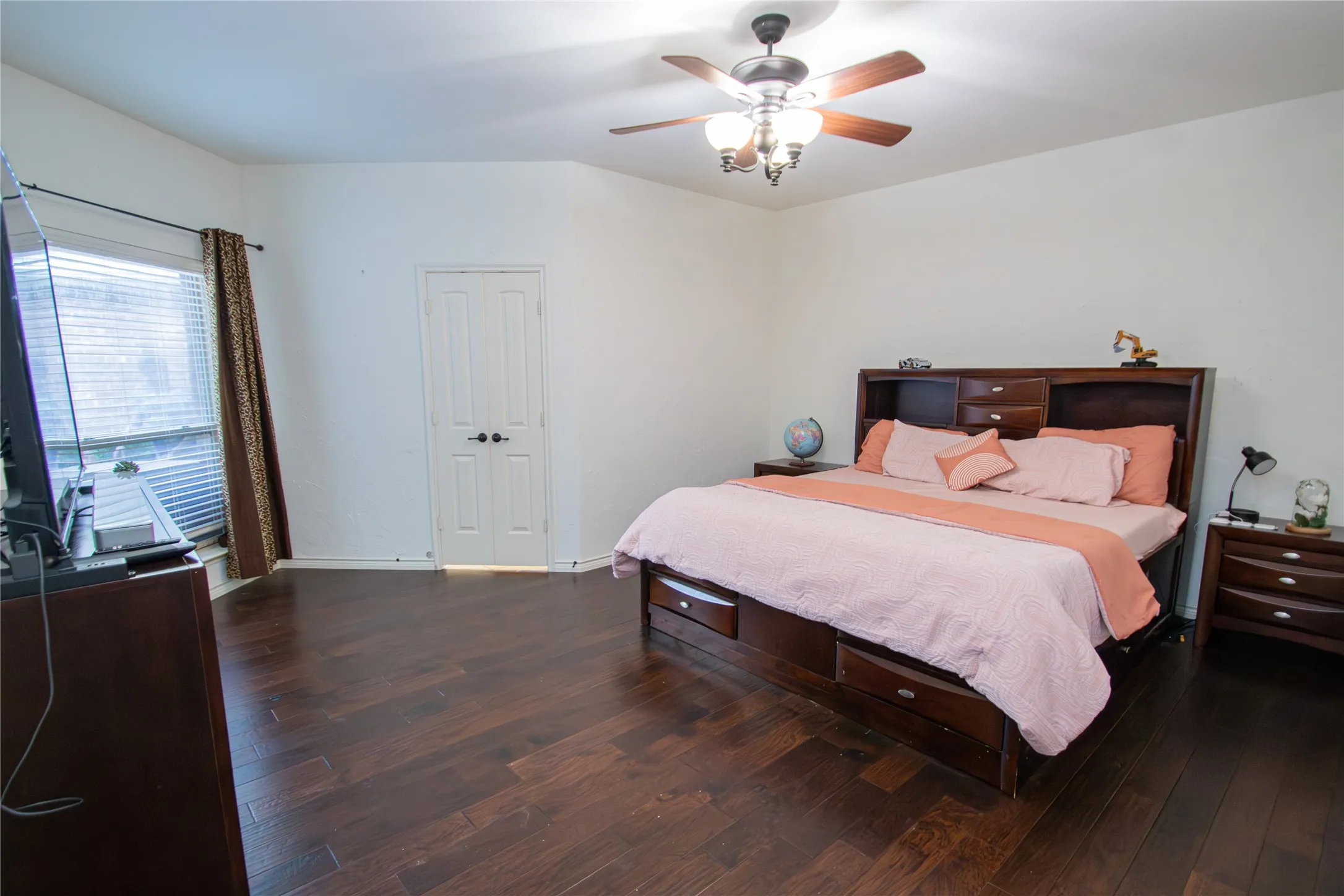 Single Family Residence For Rent in Collin County , 10017 Bell Rock Road, Frisco, Texas 75035, 4 Bedroom, 3 Bathroom, 2 Garage spaces, 2,646 Sqft, built in 2009, mls#21348224, Real Estate Agent in Frisco, Homes For Rent in Collin county, Homes For Rent in Frisco, Realtor in Frisco Texas, Real Estate Brokerage Independent Realty Texas, Luminita Cordes Realtor