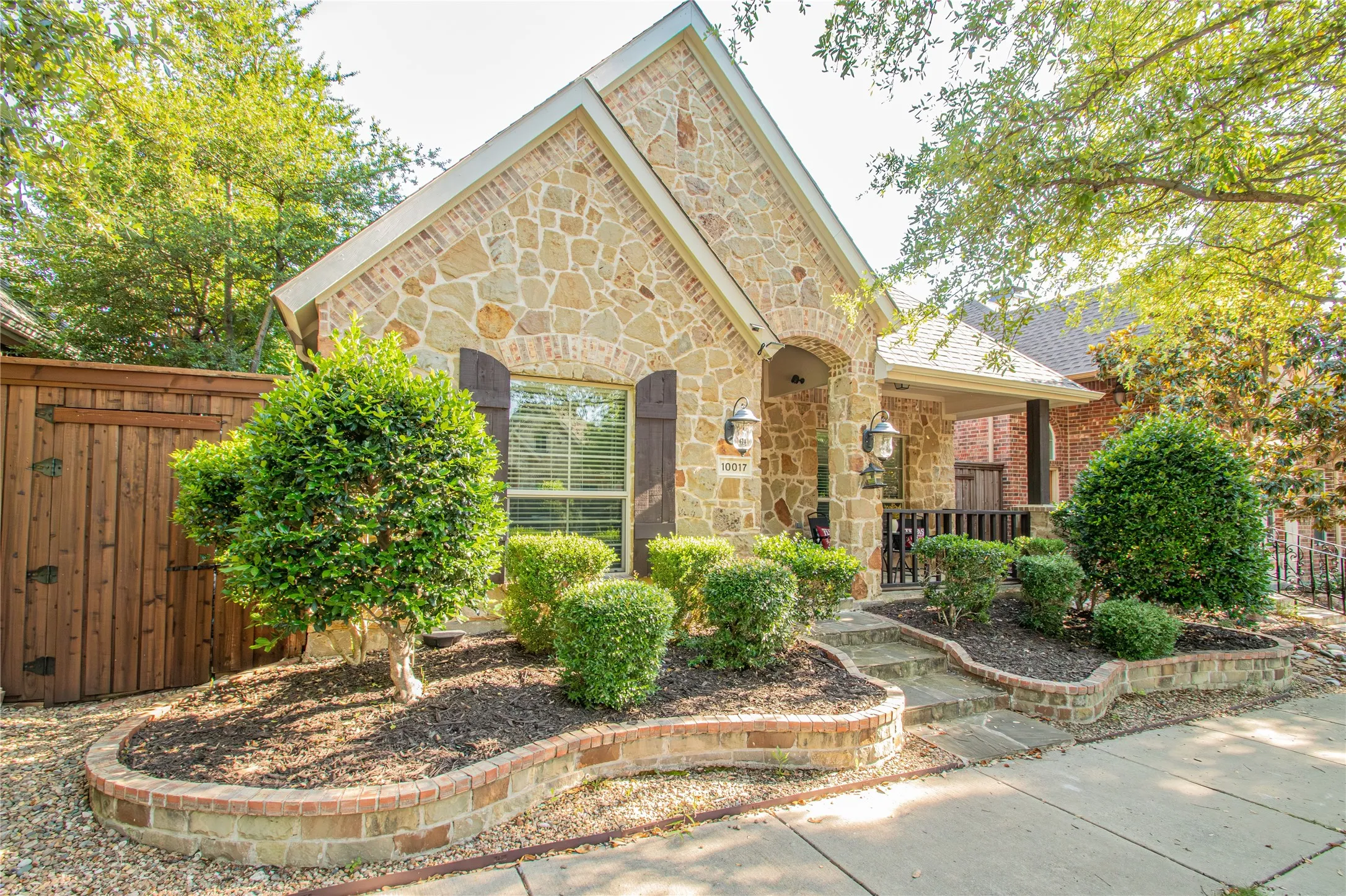 Single Family Residence For Rent in Collin County , 10017 Bell Rock Road, Frisco, Texas 75035, 4 Bedroom, 3 Bathroom, 2 Garage spaces, 2,646 Sqft, built in 2009, mls#21348224, Real Estate Agent in Frisco, Homes For Rent in Collin county, Homes For Rent in Frisco, Realtor in Frisco Texas, Real Estate Brokerage Independent Realty Texas, Luminita Cordes Realtor