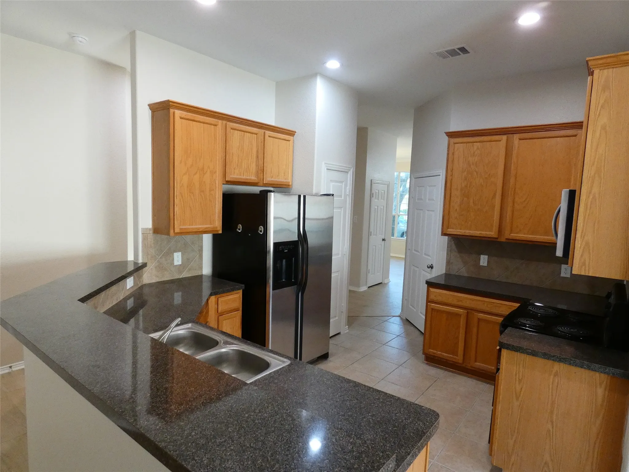 Single Family Residence For Sale in Rockwall County , 2967 Wild Oak Lane, Rockwall, Texas 75032, 3 Bedroom, 2 Bathroom, 2 Garage spaces, 1,769 Sqft, built in 2003, mls#21349486, Real Estate Agent in Rockwall, Homes For Sale in Rockwall county, Homes For Sale in Rockwall, Realtor in Rockwall Texas, Real Estate Brokerage Independent Realty Texas, Luminita Cordes Realtor