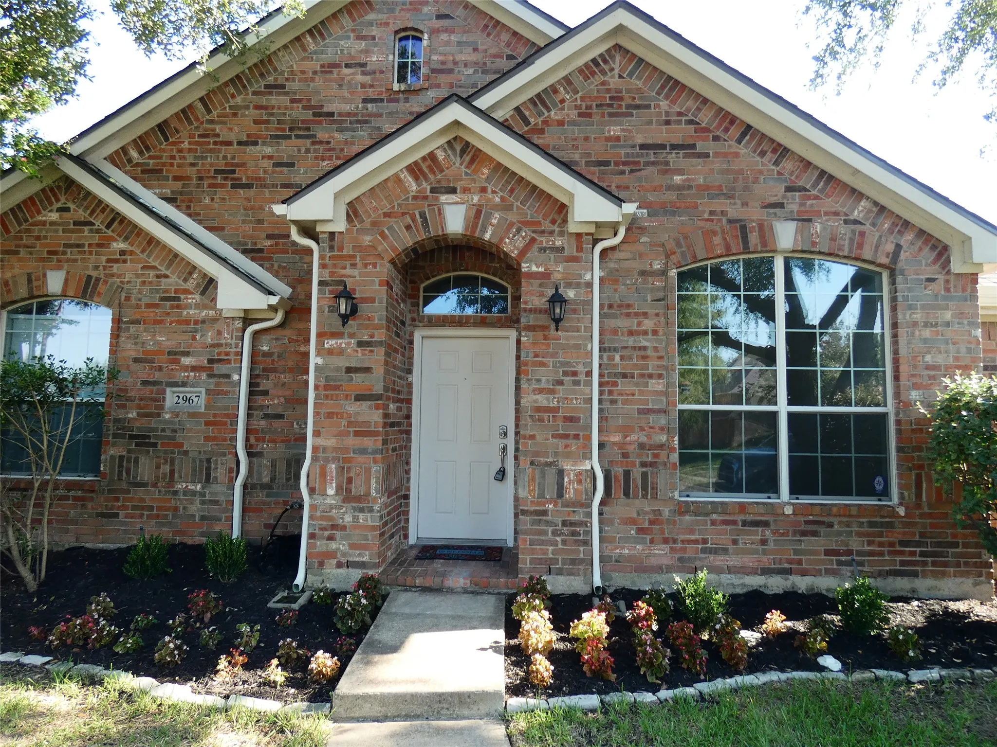 Single Family Residence For Sale in Rockwall County , 2967 Wild Oak Lane, Rockwall, Texas 75032, 3 Bedroom, 2 Bathroom, 2 Garage spaces, 1,769 Sqft, built in 2003, mls#21349486, Real Estate Agent in Rockwall, Homes For Sale in Rockwall county, Homes For Sale in Rockwall, Realtor in Rockwall Texas, Real Estate Brokerage Independent Realty Texas, Luminita Cordes Realtor