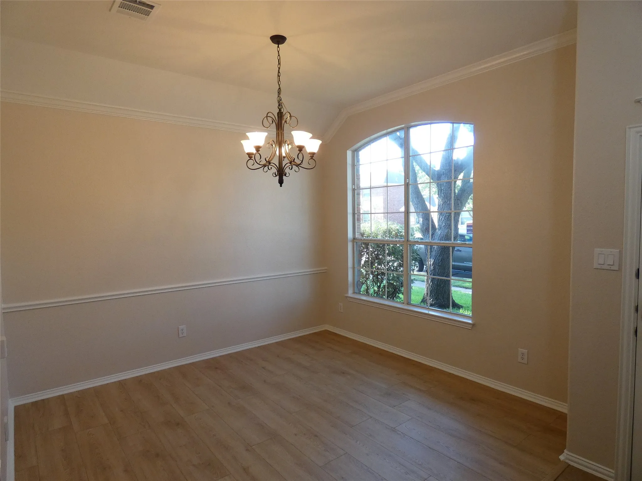 Single Family Residence For Sale in Rockwall County , 2967 Wild Oak Lane, Rockwall, Texas 75032, 3 Bedroom, 2 Bathroom, 2 Garage spaces, 1,769 Sqft, built in 2003, mls#21349486, Real Estate Agent in Rockwall, Homes For Sale in Rockwall county, Homes For Sale in Rockwall, Realtor in Rockwall Texas, Real Estate Brokerage Independent Realty Texas, Luminita Cordes Realtor