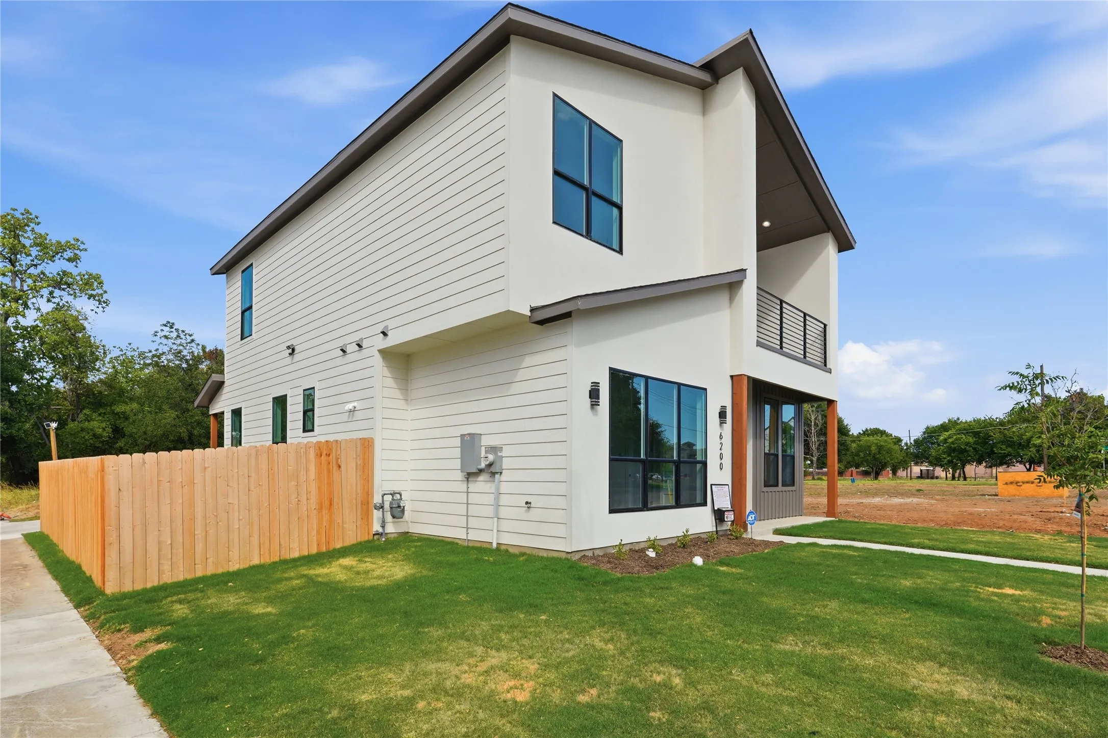 Single Family Residence For Sale in Dallas County , 6200 Carlton Garrett Street, Dallas, Texas 75215, 4 Bedroom, 3 Bathroom, 2 Garage spaces, 2,495 Sqft, built in 2026, mls#21348811, Real Estate Agent in Dallas, Homes For Sale in Dallas county, Homes For Sale in Dallas, Realtor in Dallas Texas, Real Estate Brokerage Independent Realty Texas, Luminita Cordes Realtor
