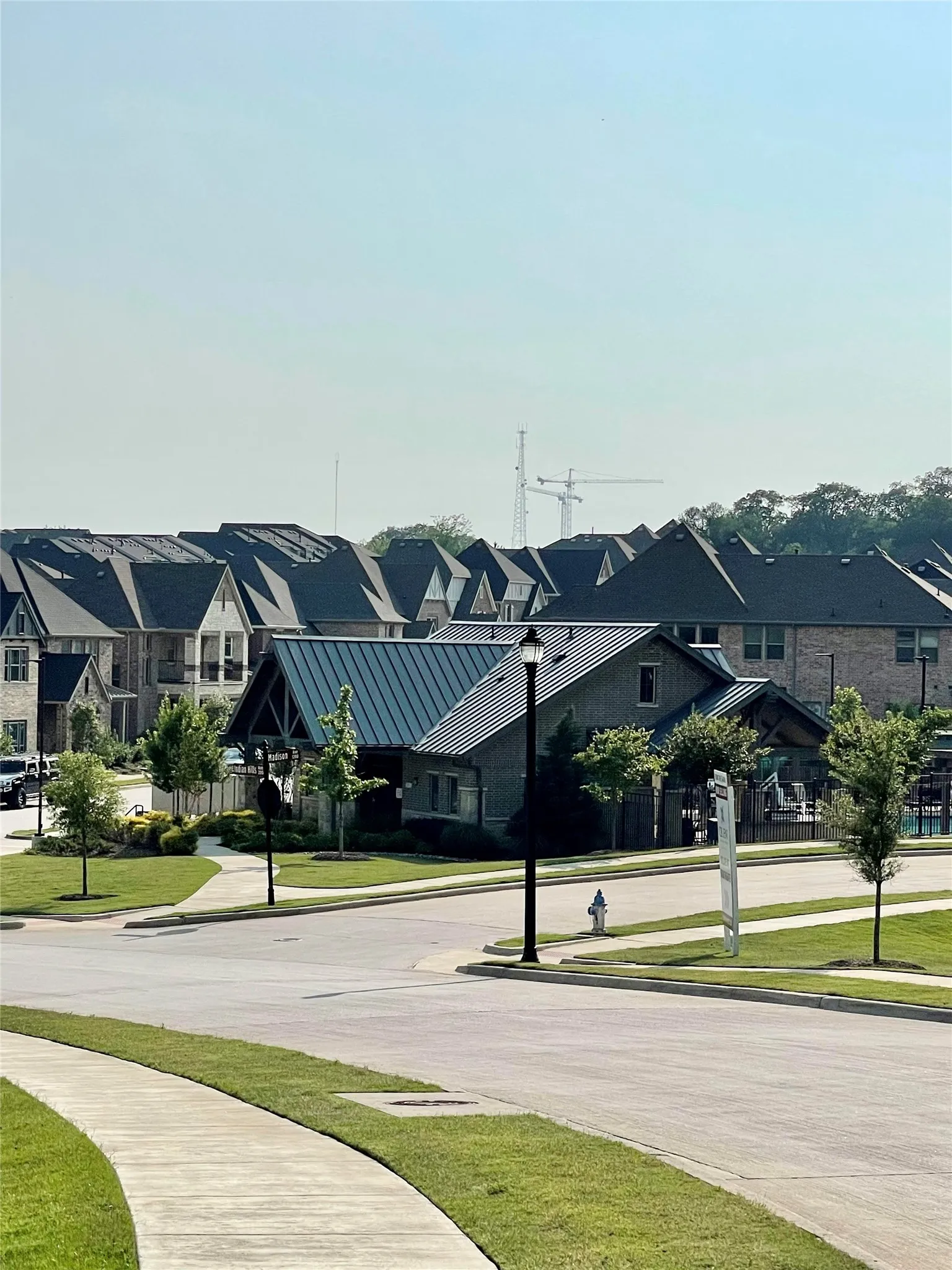Townhouse For Rent in Tarrant County , 320 Spring Hill, Flower Mound, Texas 75028, 3 Bedroom, 3 Bathroom, 2 Garage spaces, 2,035 Sqft, built in 2021, Price $3,500, mls#21349581, Real Estate Agent in Flower Mound, Homes For Rent in Tarrant county, Homes For Rent in Flower Mound, Realtor in Flower Mound Texas, Real Estate Brokerage Independent Realty Texas, Luminita Cordes Realtor
