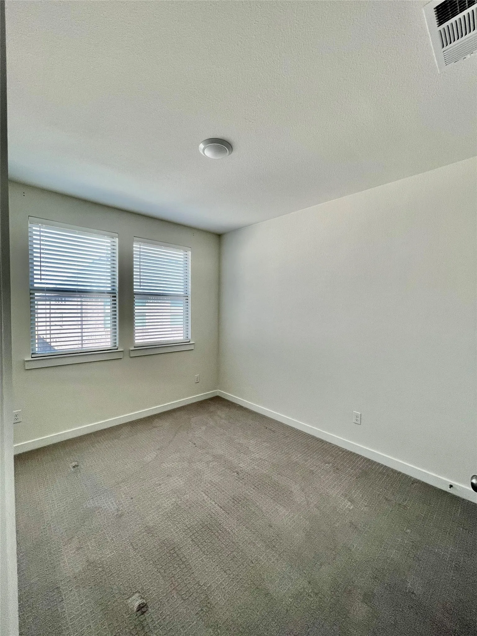 Townhouse For Rent in Tarrant County , 320 Spring Hill, Flower Mound, Texas 75028, 3 Bedroom, 3 Bathroom, 2 Garage spaces, 2,035 Sqft, built in 2021, Price $3,500, mls#21349581, Real Estate Agent in Flower Mound, Homes For Rent in Tarrant county, Homes For Rent in Flower Mound, Realtor in Flower Mound Texas, Real Estate Brokerage Independent Realty Texas, Luminita Cordes Realtor