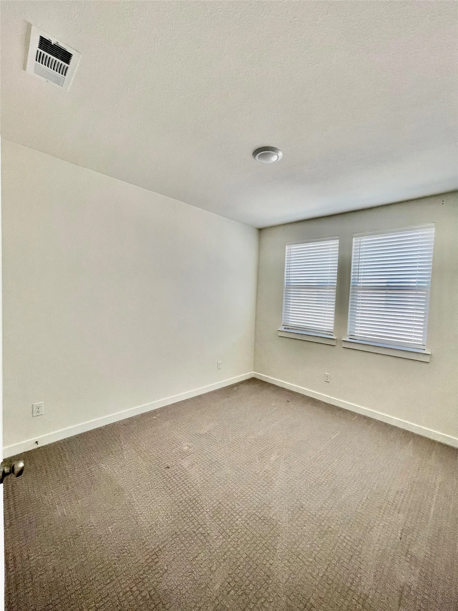 Townhouse For Rent in Tarrant County , 320 Spring Hill, Flower Mound, Texas 75028, 3 Bedroom, 3 Bathroom, 2 Garage spaces, 2,035 Sqft, built in 2021, Price $3,500, mls#21349581, Real Estate Agent in Flower Mound, Homes For Rent in Tarrant county, Homes For Rent in Flower Mound, Realtor in Flower Mound Texas, Real Estate Brokerage Independent Realty Texas, Luminita Cordes Realtor