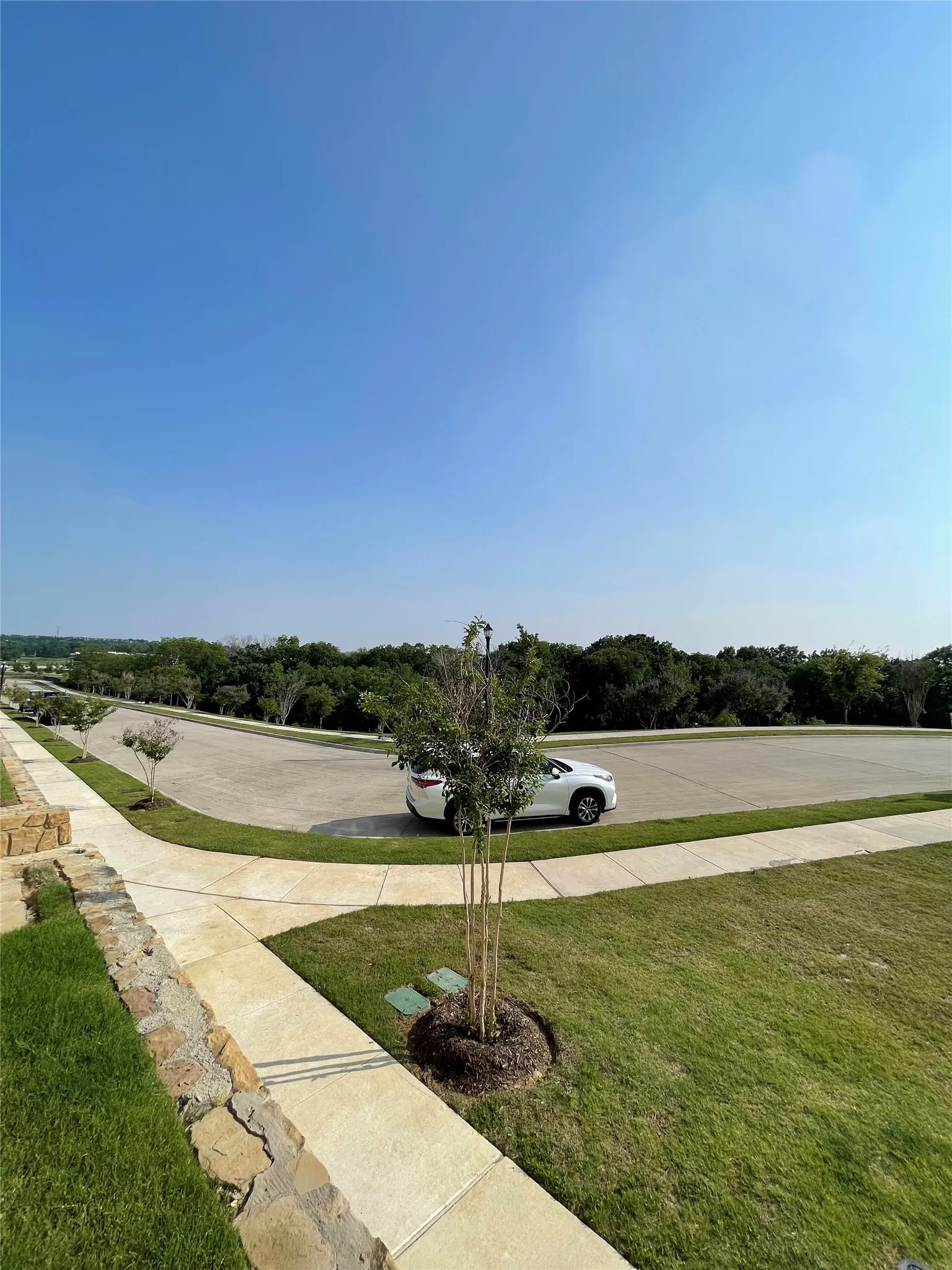 Townhouse For Rent in Tarrant County , 320 Spring Hill, Flower Mound, Texas 75028, 3 Bedroom, 3 Bathroom, 2 Garage spaces, 2,035 Sqft, built in 2021, Price $3,500, mls#21349581, Real Estate Agent in Flower Mound, Homes For Rent in Tarrant county, Homes For Rent in Flower Mound, Realtor in Flower Mound Texas, Real Estate Brokerage Independent Realty Texas, Luminita Cordes Realtor