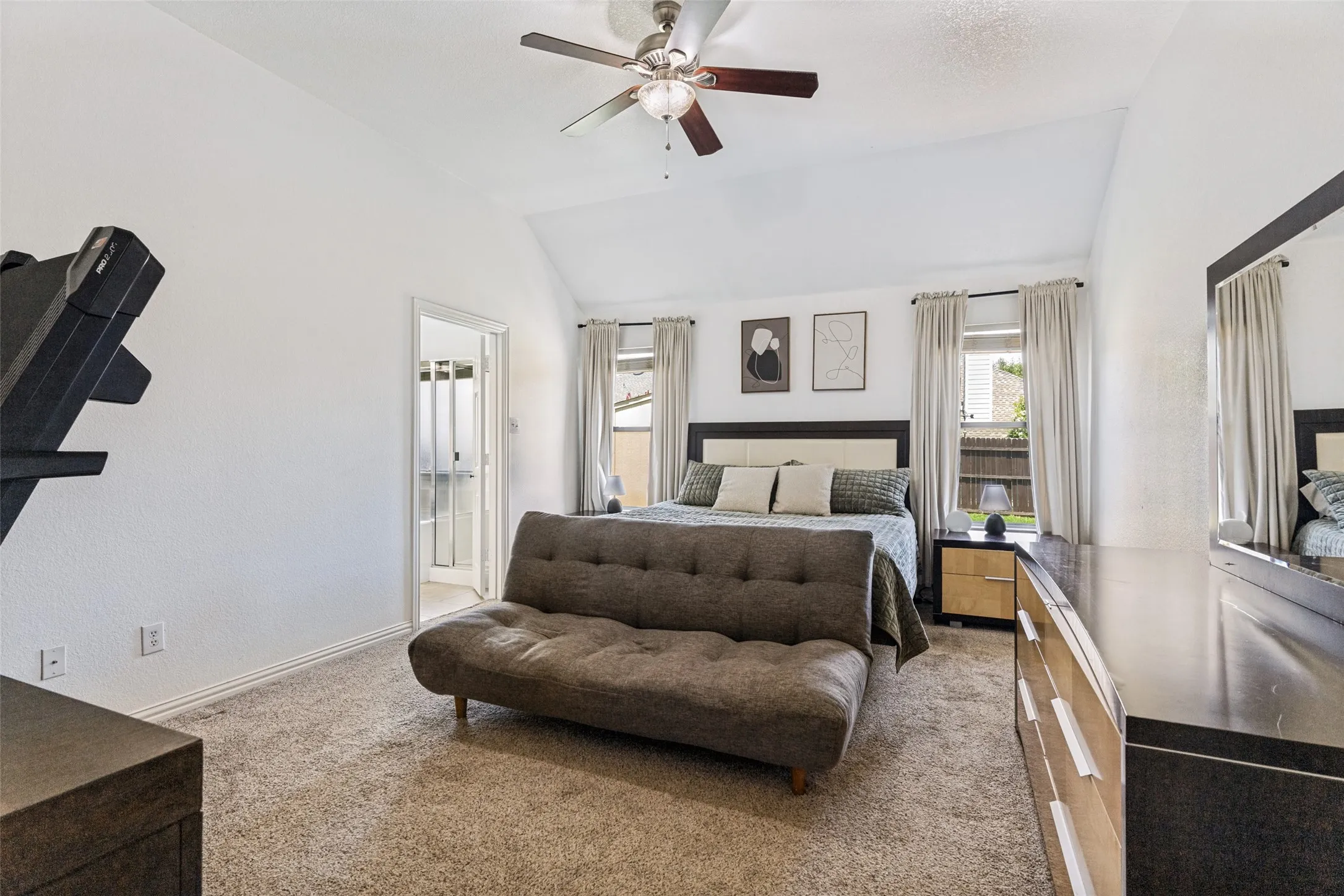 Single Family Residence For Sale in Tarrant County , 7045 Welshman Drive, Fort Worth, Texas 76137, 3 Bedroom, 2 Bathroom, 2 Garage spaces, 1,626 Sqft, built in 2006, mls#21348899, Real Estate Agent in Fort Worth, Homes For Sale in Tarrant county, Homes For Sale in Fort Worth, Realtor in Fort Worth Texas, Real Estate Brokerage Independent Realty Texas, Luminita Cordes Realtor