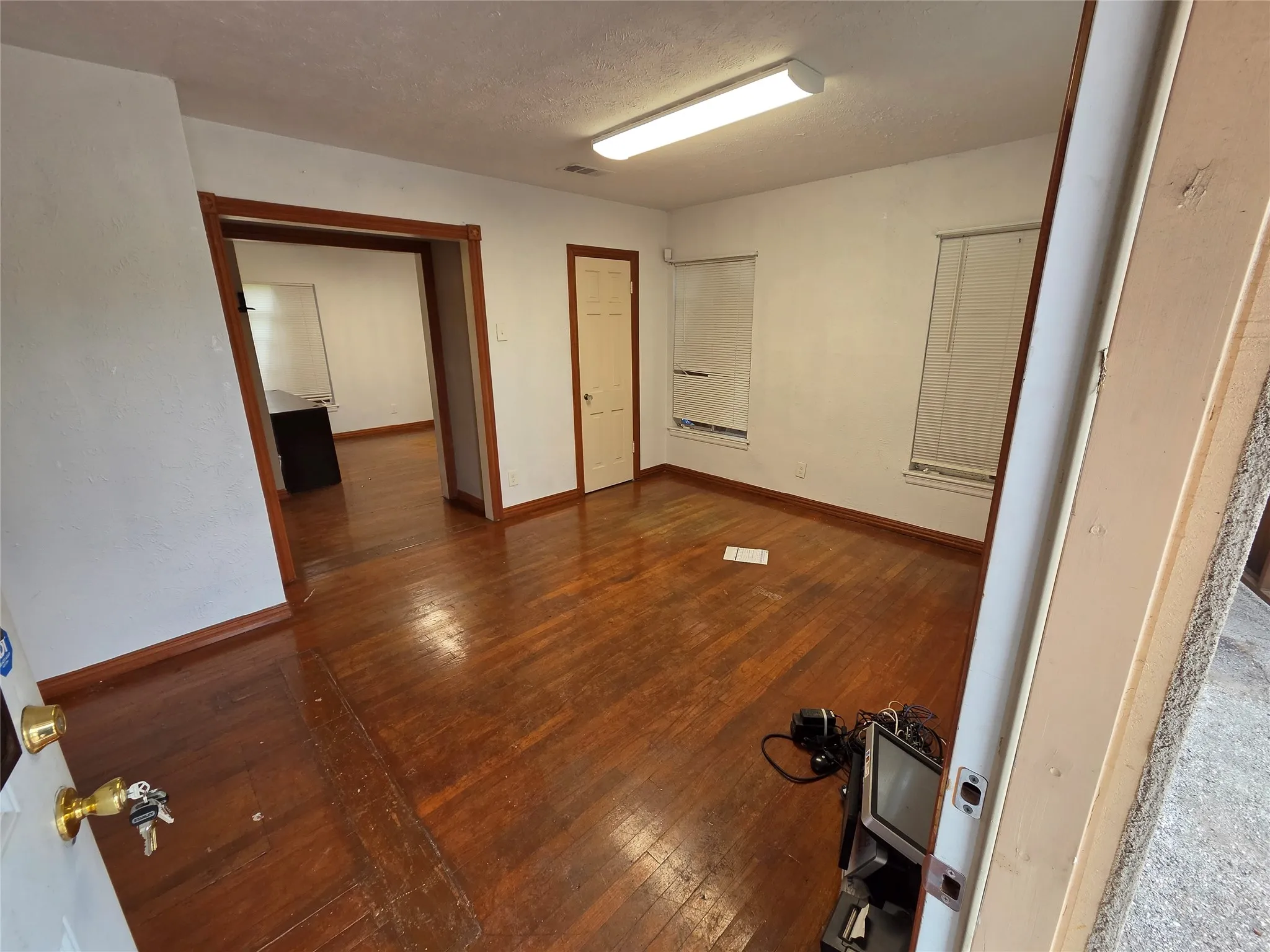 Office For Sale in Dallas County , 8805 Lake June Road, Dallas, Texas 75217, 0, 0, Garage spaces, 0 Sqft, built in 1947, mls#21349584, Real Estate Agent in Dallas, Homes For Sale in Dallas county, Homes For Sale in Dallas, Realtor in Dallas Texas, Real Estate Brokerage Independent Realty Texas, Luminita Cordes Realtor