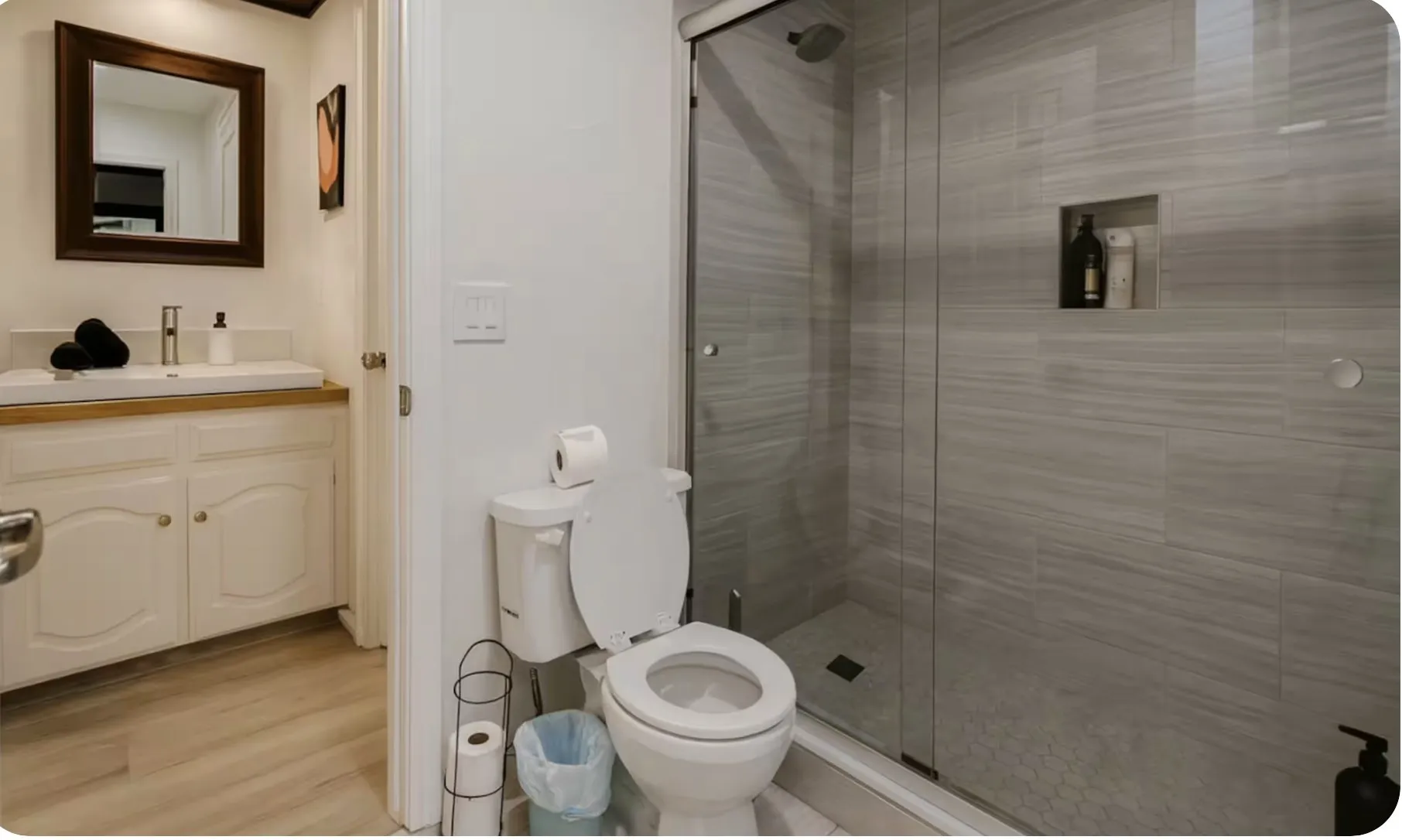 Single Family Residence For Rent in Collin County , 4121 Midnight Drive, Plano, Texas 75093, 4 Bedroom, 2 Bathroom, 2 Garage spaces, 2,156 Sqft, built in 1980, mls#21349279, Real Estate Agent in Plano, Homes For Rent in Collin county, Homes For Rent in Plano, Realtor in Plano Texas, Real Estate Brokerage Independent Realty Texas, Luminita Cordes Realtor