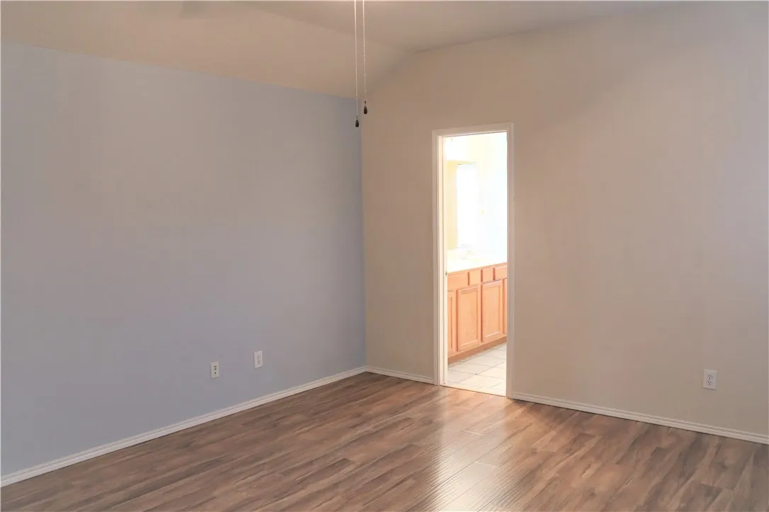 Single Family Residence For Rent in Collin County , 5600 Vineyard Lane, Mc Kinney, Texas 75070, 3 Bedrooms, 2 Bathrooms, 2 Garage spaces, 1,704 Sqft, built in 2001, Price $2,200, mls#21349535, Real Estate Agent in Mc Kinney, Homes For Rent in Collin county, Homes For Rent in Mc Kinney, Realtor in Mc Kinney Texas, Real Estate Brokerage Independent Realty Texas, Luminita Cordes Realtor