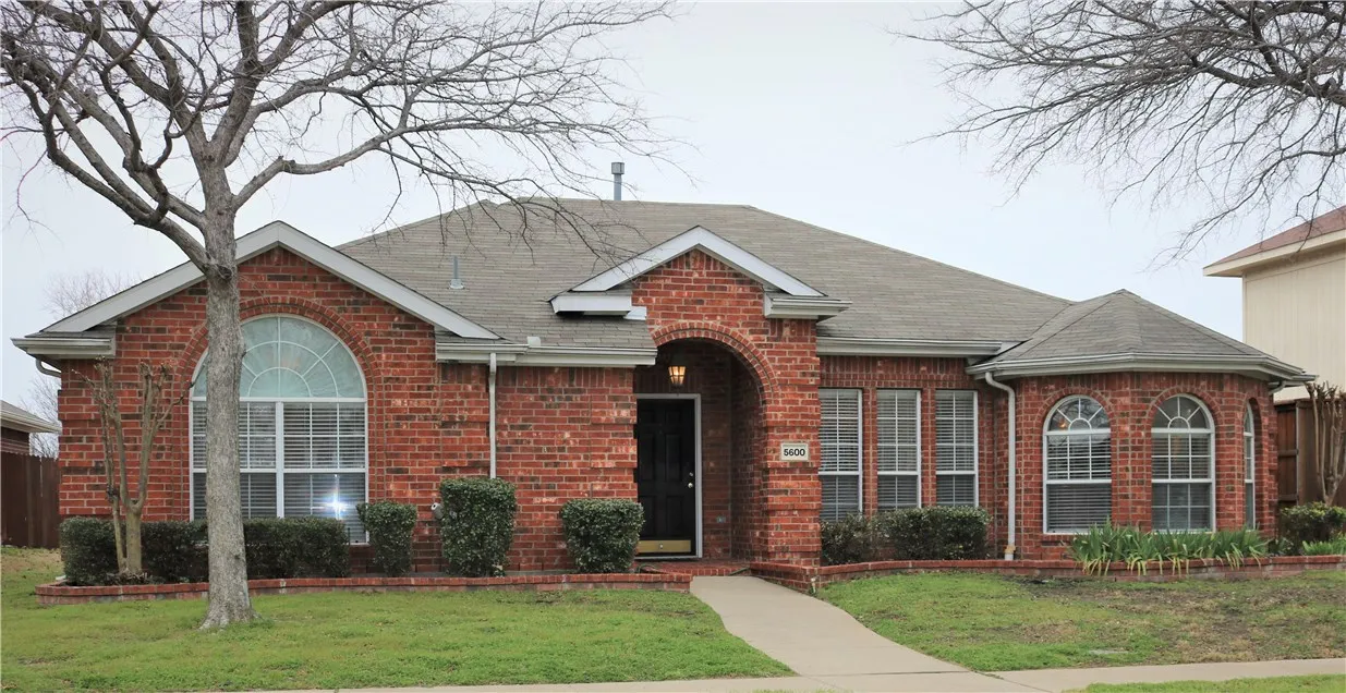 Single Family Residence For Rent in Collin County , 5600 Vineyard Lane, Mc Kinney, Texas 75070, 3 Bedrooms, 2 Bathrooms, 2 Garage spaces, 1,704 Sqft, built in 2001, Price $2,200, mls#21349535, Real Estate Agent in Mc Kinney, Homes For Rent in Collin county, Homes For Rent in Mc Kinney, Realtor in Mc Kinney Texas, Real Estate Brokerage Independent Realty Texas, Luminita Cordes Realtor