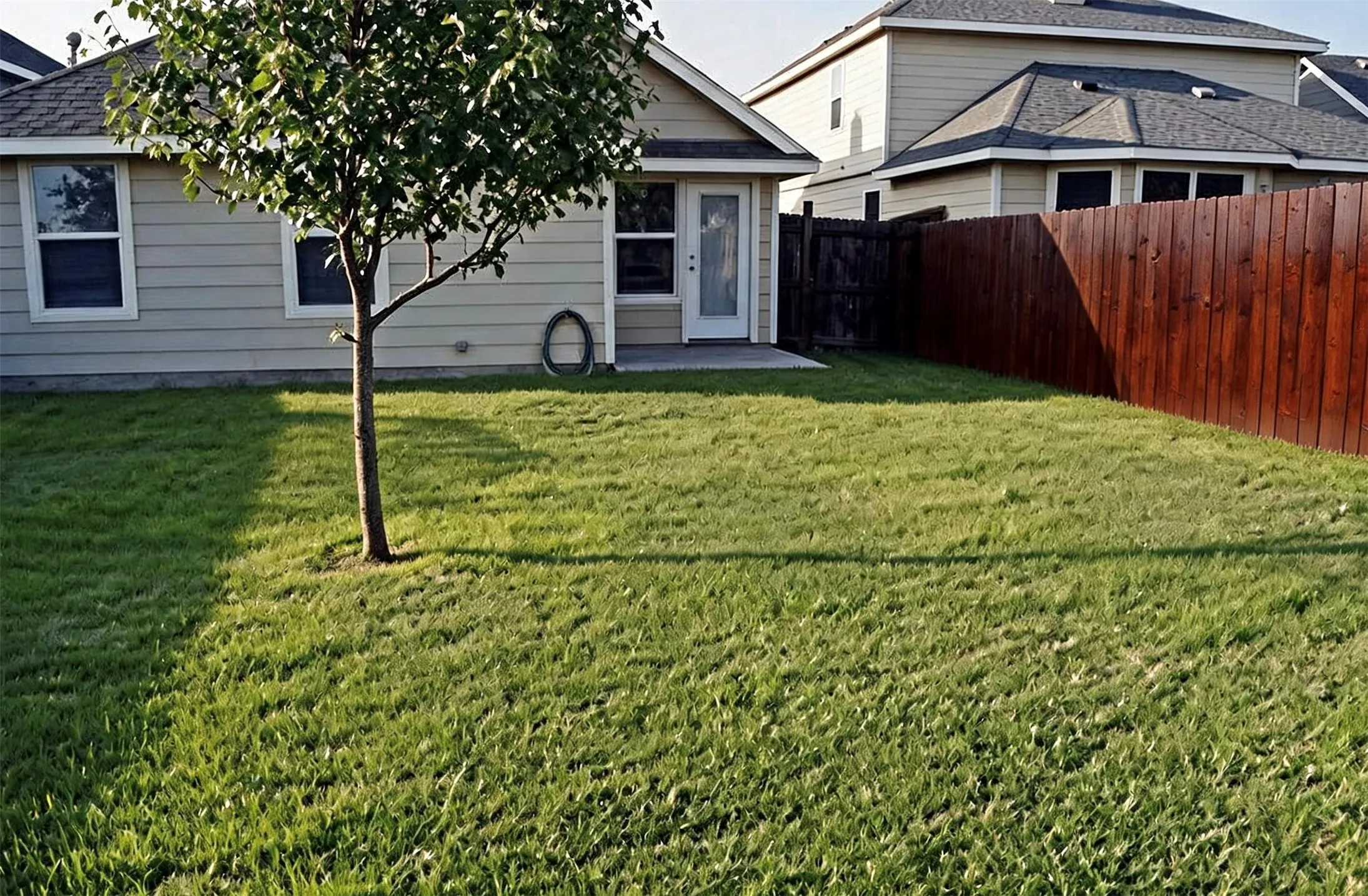 Single Family Residence For Rent in Collin County , 7513 Red Feather Trail, Mc Kinney, Texas 75070, 3 Bedroom, 2 Bathroom, 2 Garage spaces, 1,474 Sqft, built in 2006, mls#21349576, Real Estate Agent in Mc Kinney, Homes For Rent in Collin county, Homes For Rent in Mc Kinney, Realtor in Mc Kinney Texas, Real Estate Brokerage Independent Realty Texas, Luminita Cordes Realtor