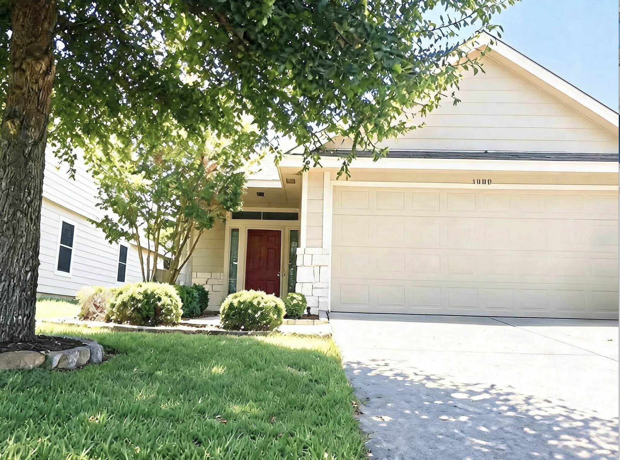 Single Family Residence For Rent in Collin County , 7513 Red Feather Trail, Mc Kinney, Texas 75070, 3 Bedroom, 2 Bathroom, 2 Garage spaces, 1,474 Sqft, built in 2006, mls#21349576, Real Estate Agent in Mc Kinney, Homes For Rent in Collin county, Homes For Rent in Mc Kinney, Realtor in Mc Kinney Texas, Real Estate Brokerage Independent Realty Texas, Luminita Cordes Realtor