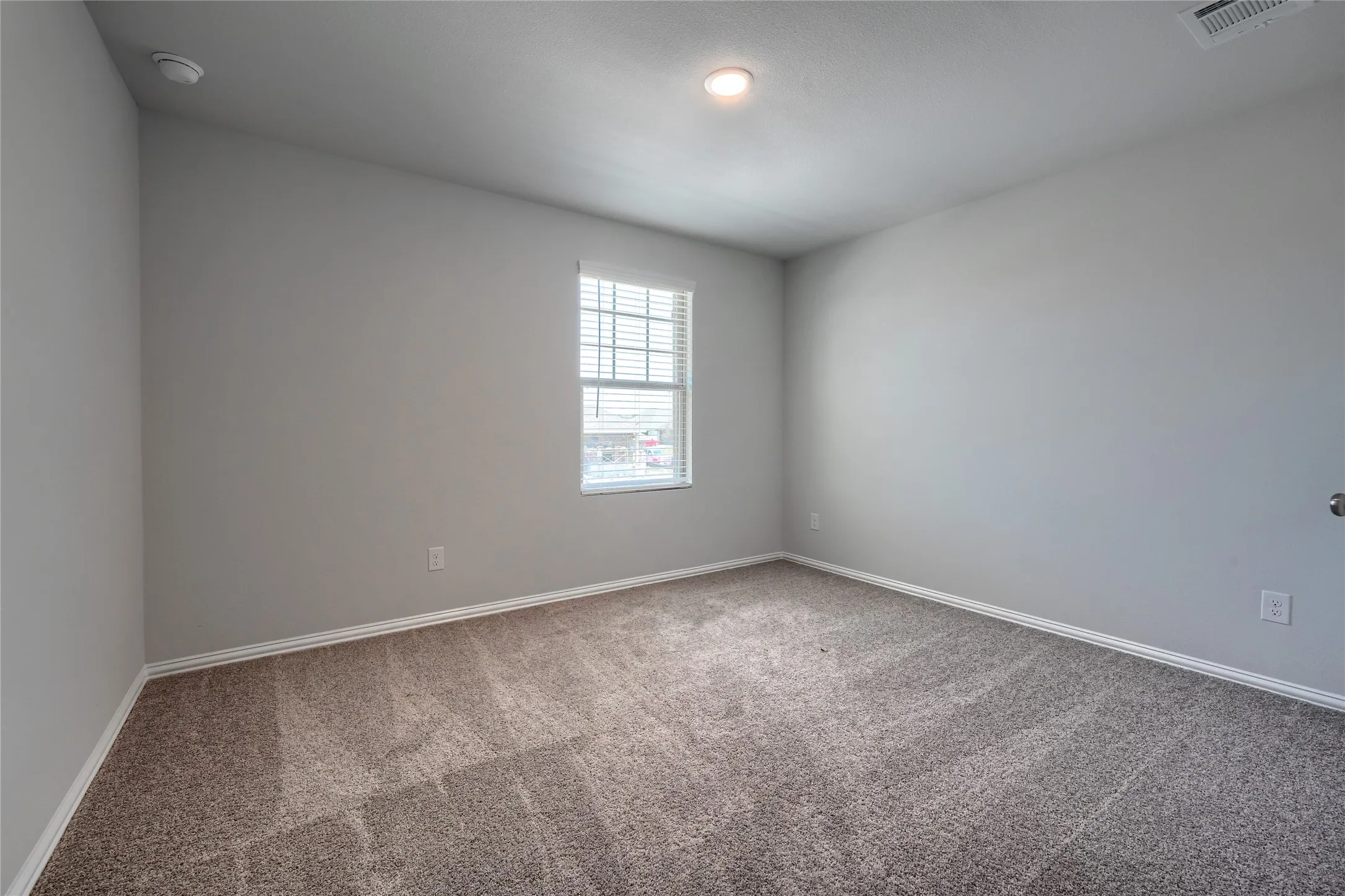 Single Family Residence For Rent in Grayson County , 513 BROOK VIEW Drive, Van Alstyne, Texas 75495, 5 Bedroom, 3 Bathroom, 2 Garage spaces, 2,908 Sqft, built in 2024, mls#21349605, Real Estate Agent in Van Alstyne, Homes For Rent in Grayson county, Homes For Rent in Van Alstyne, Realtor in Van Alstyne Texas, Real Estate Brokerage Independent Realty Texas, Luminita Cordes Realtor