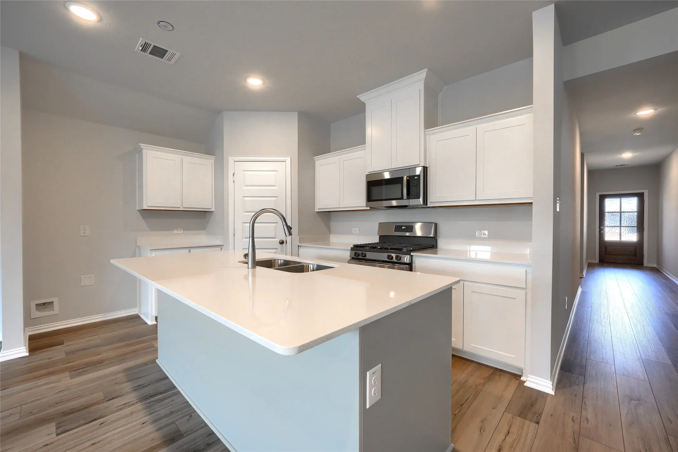 Single Family Residence For Rent in Grayson County , 513 BROOK VIEW Drive, Van Alstyne, Texas 75495, 5 Bedroom, 3 Bathroom, 2 Garage spaces, 2,908 Sqft, built in 2024, mls#21349605, Real Estate Agent in Van Alstyne, Homes For Rent in Grayson county, Homes For Rent in Van Alstyne, Realtor in Van Alstyne Texas, Real Estate Brokerage Independent Realty Texas, Luminita Cordes Realtor