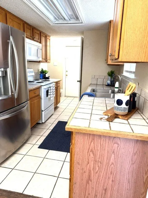 Single Family Residence For Rent in Tarrant County , 6513 Westridge Drive, Watauga, Texas 76148, 3 Bedroom, 3 Bathroom, 2 Garage spaces, 1,367 Sqft, built in 1980, mls#21349610, Real Estate Agent in Watauga, Homes For Rent in Tarrant county, Homes For Rent in Watauga, Realtor in Watauga Texas, Real Estate Brokerage Independent Realty Texas, Luminita Cordes Realtor