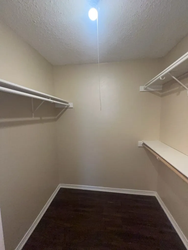 Single Family Residence For Rent in Tarrant County , 6513 Westridge Drive, Watauga, Texas 76148, 3 Bedroom, 3 Bathroom, 2 Garage spaces, 1,367 Sqft, built in 1980, mls#21349610, Real Estate Agent in Watauga, Homes For Rent in Tarrant county, Homes For Rent in Watauga, Realtor in Watauga Texas, Real Estate Brokerage Independent Realty Texas, Luminita Cordes Realtor