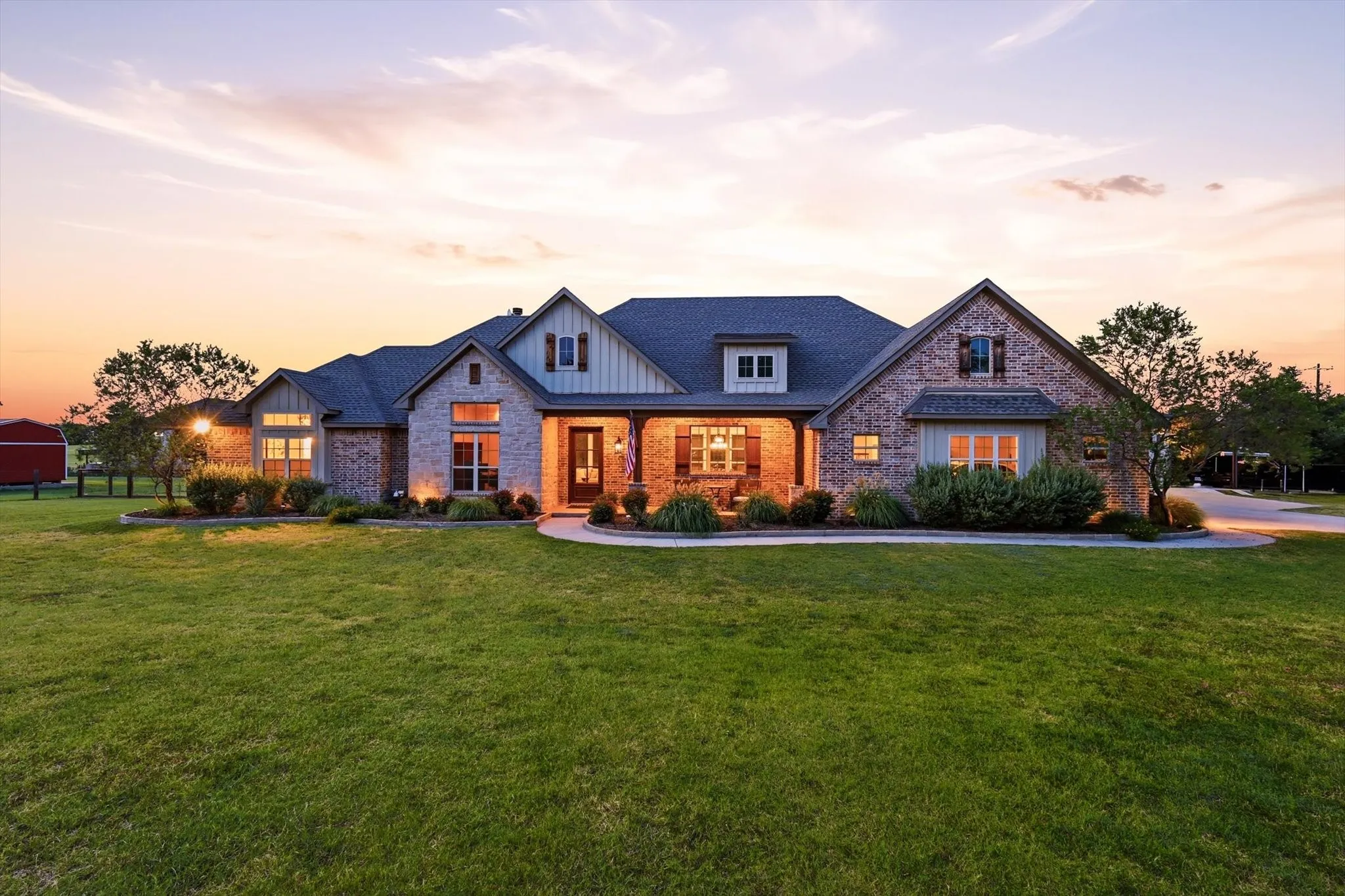 Single Family Residence For Sale in Denton County , 2782 Rock Hill Road, Aubrey, Texas 76227, 3 Bedroom, 3 Bathroom, 5 Garage spaces, 3,127 Sqft, built in 2018, mls#21334682, Real Estate Agent in Aubrey, Homes For Sale in Denton county, Homes For Sale in Aubrey, Realtor in Aubrey Texas, Real Estate Brokerage Independent Realty Texas, Luminita Cordes Realtor