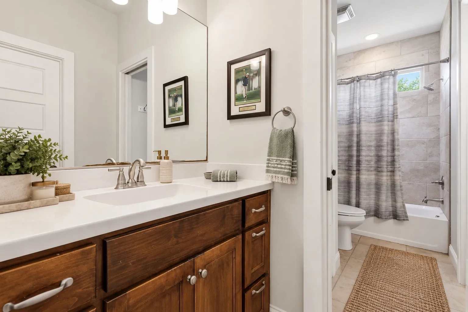 Single Family Residence For Sale in Denton County , 2782 Rock Hill Road, Aubrey, Texas 76227, 3 Bedroom, 3 Bathroom, 5 Garage spaces, 3,127 Sqft, built in 2018, mls#21334682, Real Estate Agent in Aubrey, Homes For Sale in Denton county, Homes For Sale in Aubrey, Realtor in Aubrey Texas, Real Estate Brokerage Independent Realty Texas, Luminita Cordes Realtor