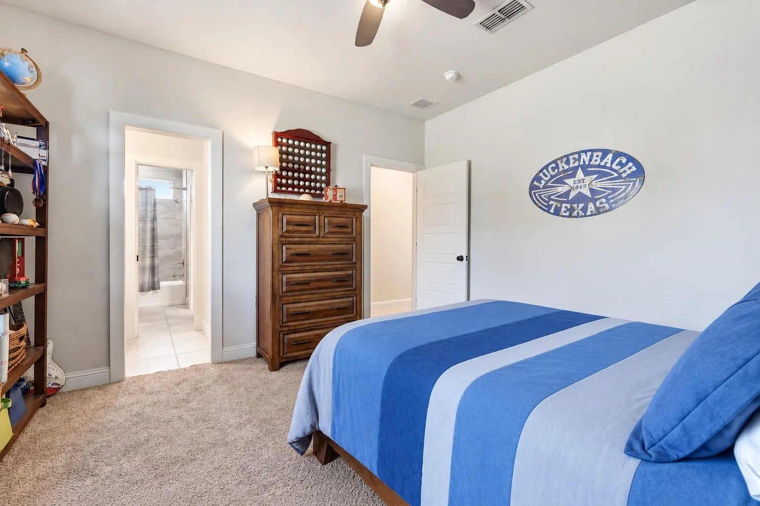 Single Family Residence For Sale in Denton County , 2782 Rock Hill Road, Aubrey, Texas 76227, 3 Bedroom, 3 Bathroom, 5 Garage spaces, 3,127 Sqft, built in 2018, mls#21334682, Real Estate Agent in Aubrey, Homes For Sale in Denton county, Homes For Sale in Aubrey, Realtor in Aubrey Texas, Real Estate Brokerage Independent Realty Texas, Luminita Cordes Realtor