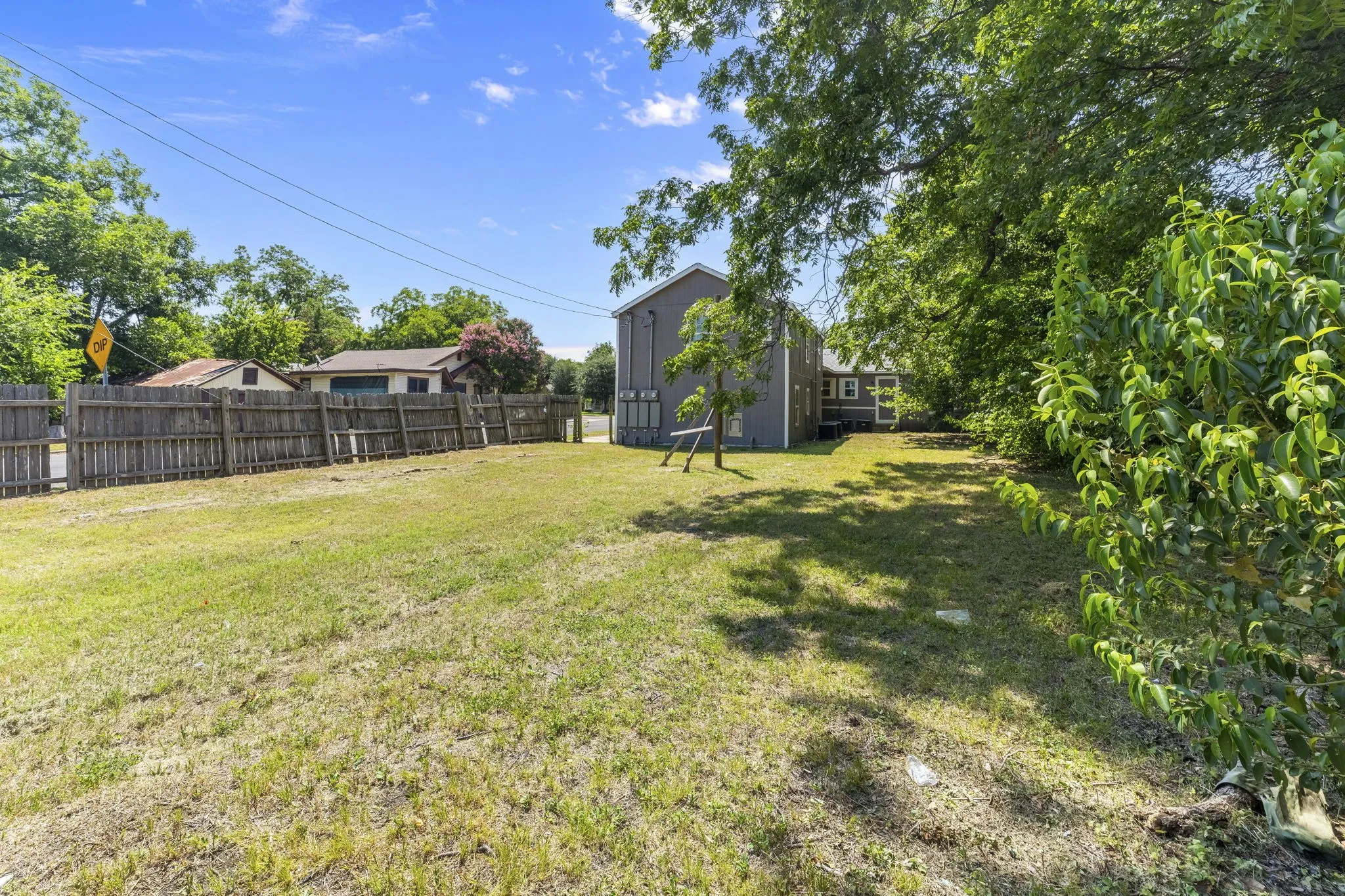 Quadruplex For Sale in Mc Lennan County , 2601-2603 Summer Avenue, Waco, Texas 76708, 6 Bedrooms, 4 Bathrooms, Garage spaces, 0 Sqft, built in 1949, Price $360,000, mls#21340842, Real Estate Agent in Waco, Homes For Sale in Mc Lennan county, Homes For Sale in Waco, Realtor in Waco Texas, Real Estate Brokerage Independent Realty Texas, Luminita Cordes Realtor