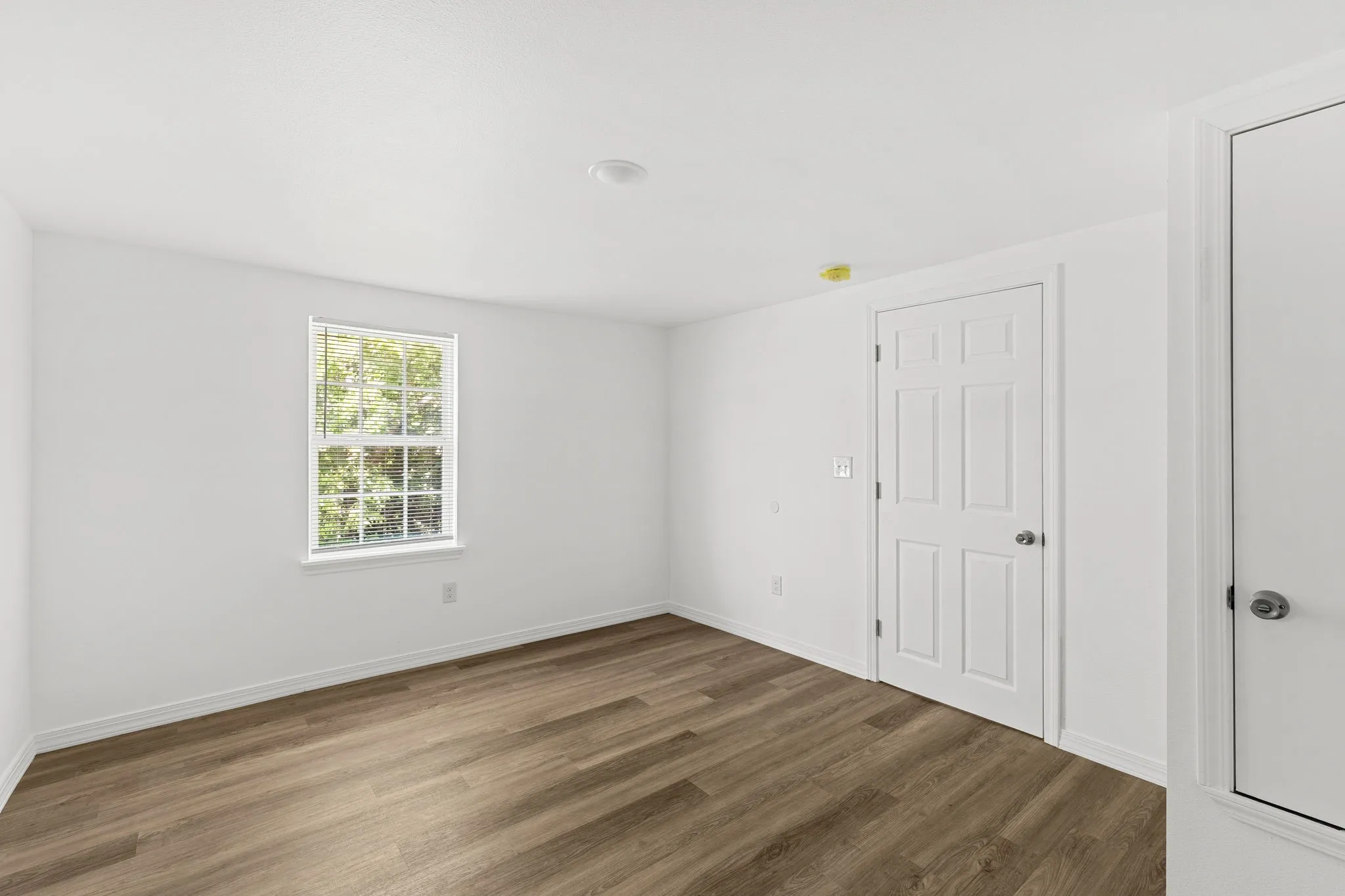 Quadruplex For Sale in Mc Lennan County , 2601-2603 Summer Avenue, Waco, Texas 76708, 6 Bedrooms, 4 Bathrooms, Garage spaces, 0 Sqft, built in 1949, Price $360,000, mls#21340842, Real Estate Agent in Waco, Homes For Sale in Mc Lennan county, Homes For Sale in Waco, Realtor in Waco Texas, Real Estate Brokerage Independent Realty Texas, Luminita Cordes Realtor