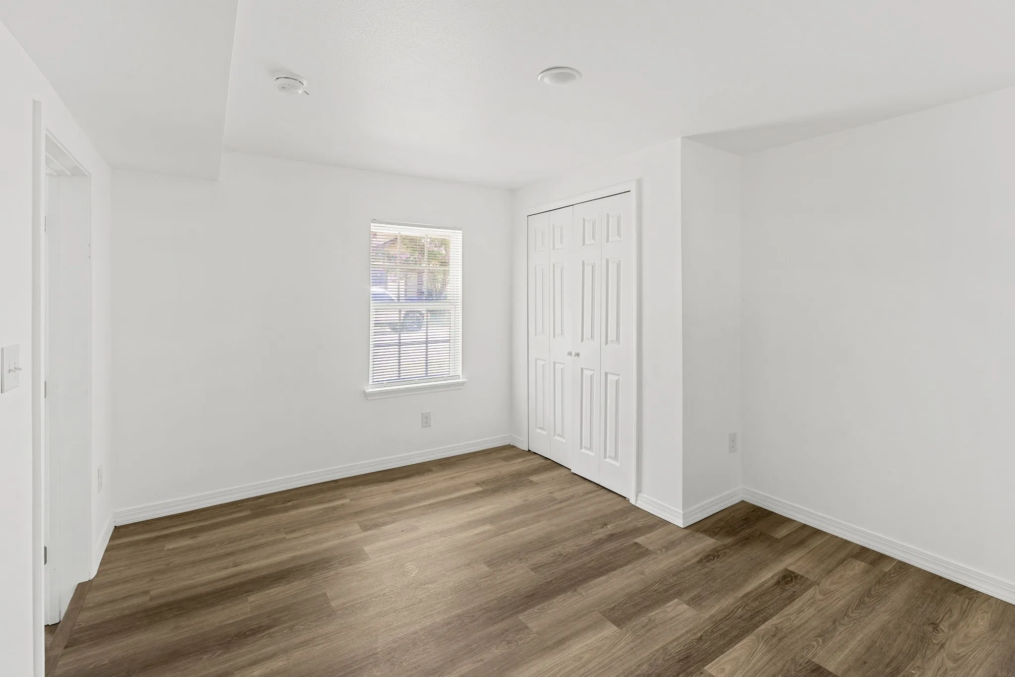 Quadruplex For Sale in Mc Lennan County , 2601-2603 Summer Avenue, Waco, Texas 76708, 6 Bedrooms, 4 Bathrooms, Garage spaces, 0 Sqft, built in 1949, Price $360,000, mls#21340842, Real Estate Agent in Waco, Homes For Sale in Mc Lennan county, Homes For Sale in Waco, Realtor in Waco Texas, Real Estate Brokerage Independent Realty Texas, Luminita Cordes Realtor