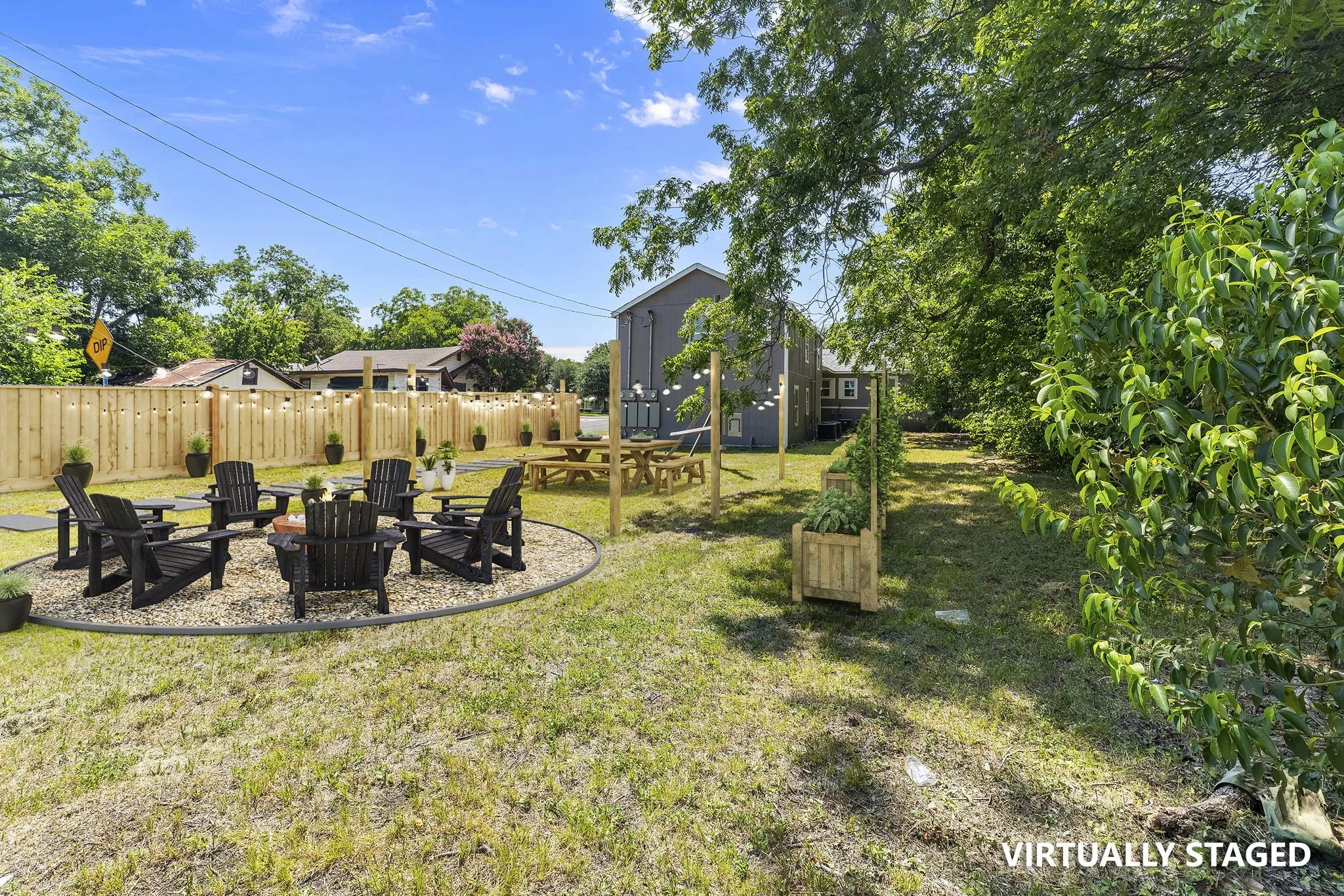 Quadruplex For Sale in Mc Lennan County , 2601-2603 Summer Avenue, Waco, Texas 76708, 6 Bedrooms, 4 Bathrooms, Garage spaces, 0 Sqft, built in 1949, Price $360,000, mls#21340842, Real Estate Agent in Waco, Homes For Sale in Mc Lennan county, Homes For Sale in Waco, Realtor in Waco Texas, Real Estate Brokerage Independent Realty Texas, Luminita Cordes Realtor