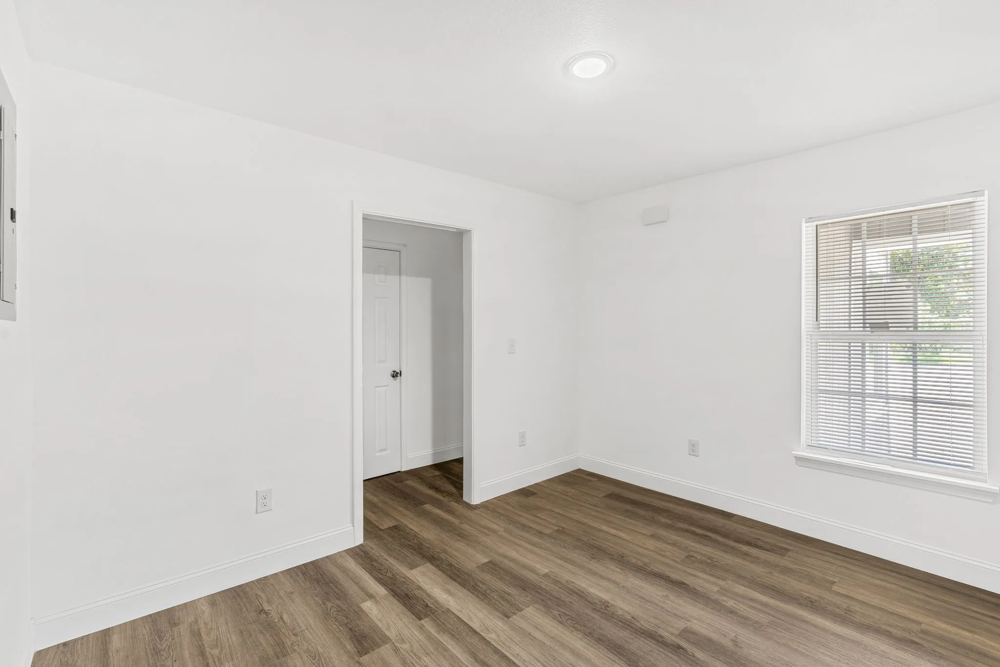 Quadruplex For Sale in Mc Lennan County , 2601-2603 Summer Avenue, Waco, Texas 76708, 6 Bedrooms, 4 Bathrooms, Garage spaces, 0 Sqft, built in 1949, Price $360,000, mls#21340842, Real Estate Agent in Waco, Homes For Sale in Mc Lennan county, Homes For Sale in Waco, Realtor in Waco Texas, Real Estate Brokerage Independent Realty Texas, Luminita Cordes Realtor