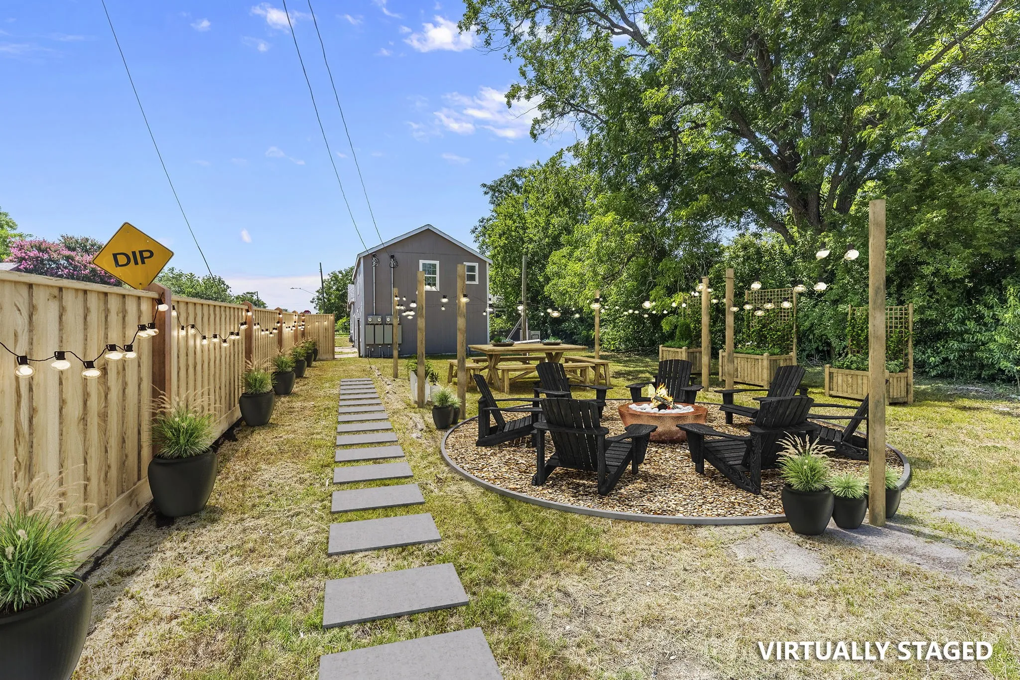 Quadruplex For Sale in Mc Lennan County , 2601-2603 Summer Avenue, Waco, Texas 76708, 6 Bedrooms, 4 Bathrooms, Garage spaces, 0 Sqft, built in 1949, Price $360,000, mls#21340842, Real Estate Agent in Waco, Homes For Sale in Mc Lennan county, Homes For Sale in Waco, Realtor in Waco Texas, Real Estate Brokerage Independent Realty Texas, Luminita Cordes Realtor