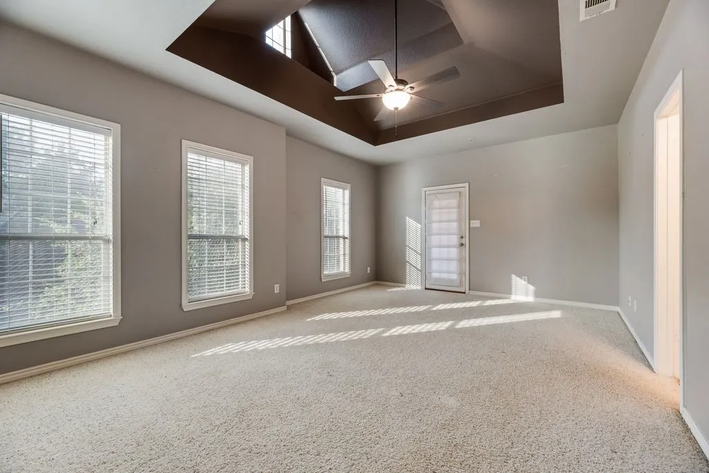 Townhouse For Rent in Collin County , 317 Gershwin Way, Mc Kinney, Texas 75072, 4 Bedroom, 4 Bathroom, 2 Garage spaces, 2,715 Sqft, built in 2003, mls#21349614, Real Estate Agent in Mc Kinney, Homes For Rent in Collin county, Homes For Rent in Mc Kinney, Realtor in Mc Kinney Texas, Real Estate Brokerage Independent Realty Texas, Luminita Cordes Realtor