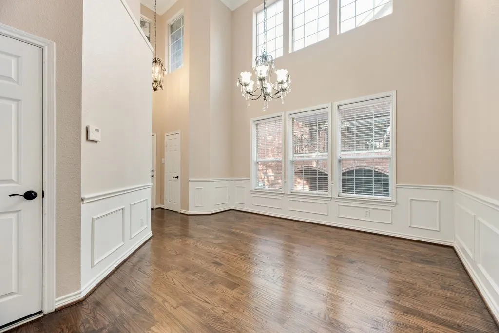 Townhouse For Rent in Collin County , 317 Gershwin Way, Mc Kinney, Texas 75072, 4 Bedroom, 4 Bathroom, 2 Garage spaces, 2,715 Sqft, built in 2003, mls#21349614, Real Estate Agent in Mc Kinney, Homes For Rent in Collin county, Homes For Rent in Mc Kinney, Realtor in Mc Kinney Texas, Real Estate Brokerage Independent Realty Texas, Luminita Cordes Realtor