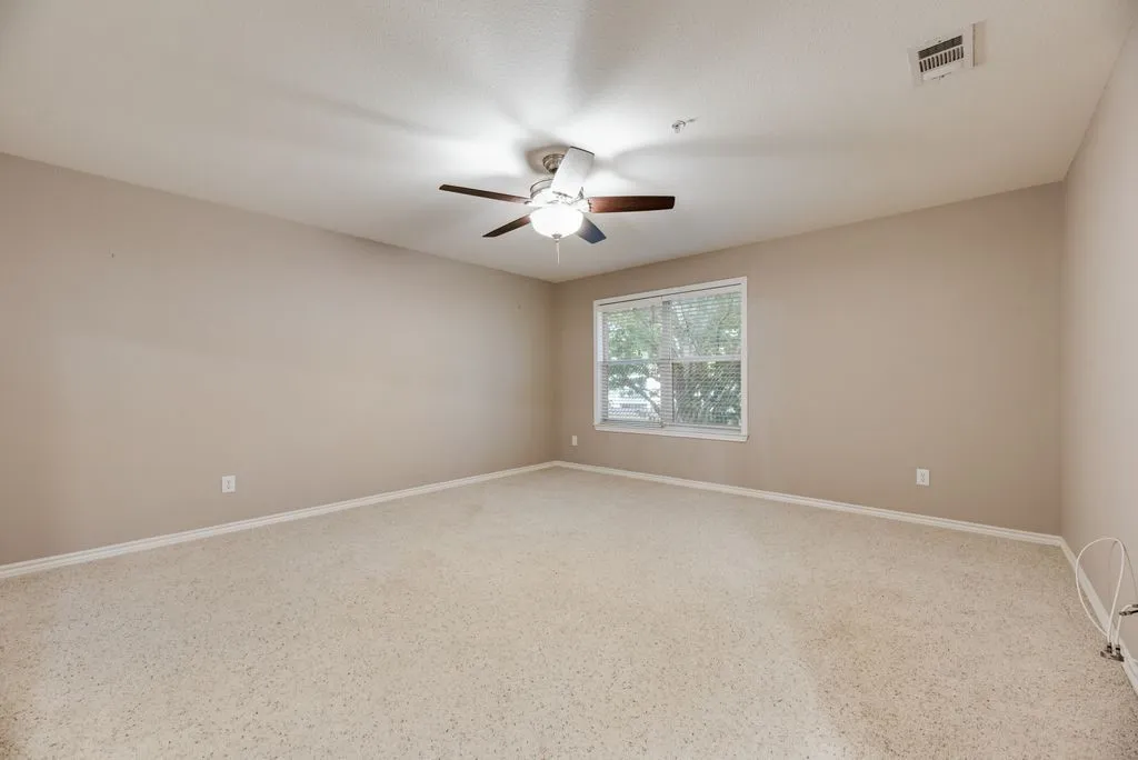 Townhouse For Rent in Collin County , 317 Gershwin Way, Mc Kinney, Texas 75072, 4 Bedroom, 4 Bathroom, 2 Garage spaces, 2,715 Sqft, built in 2003, mls#21349614, Real Estate Agent in Mc Kinney, Homes For Rent in Collin county, Homes For Rent in Mc Kinney, Realtor in Mc Kinney Texas, Real Estate Brokerage Independent Realty Texas, Luminita Cordes Realtor