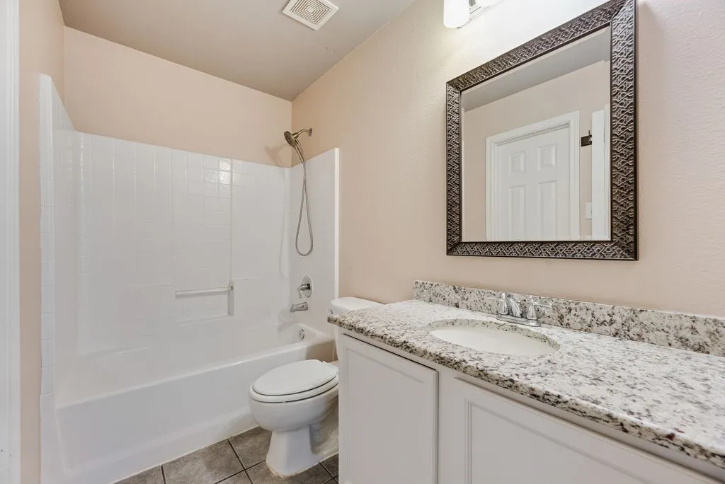 Townhouse For Rent in Collin County , 317 Gershwin Way, Mc Kinney, Texas 75072, 4 Bedroom, 4 Bathroom, 2 Garage spaces, 2,715 Sqft, built in 2003, mls#21349614, Real Estate Agent in Mc Kinney, Homes For Rent in Collin county, Homes For Rent in Mc Kinney, Realtor in Mc Kinney Texas, Real Estate Brokerage Independent Realty Texas, Luminita Cordes Realtor