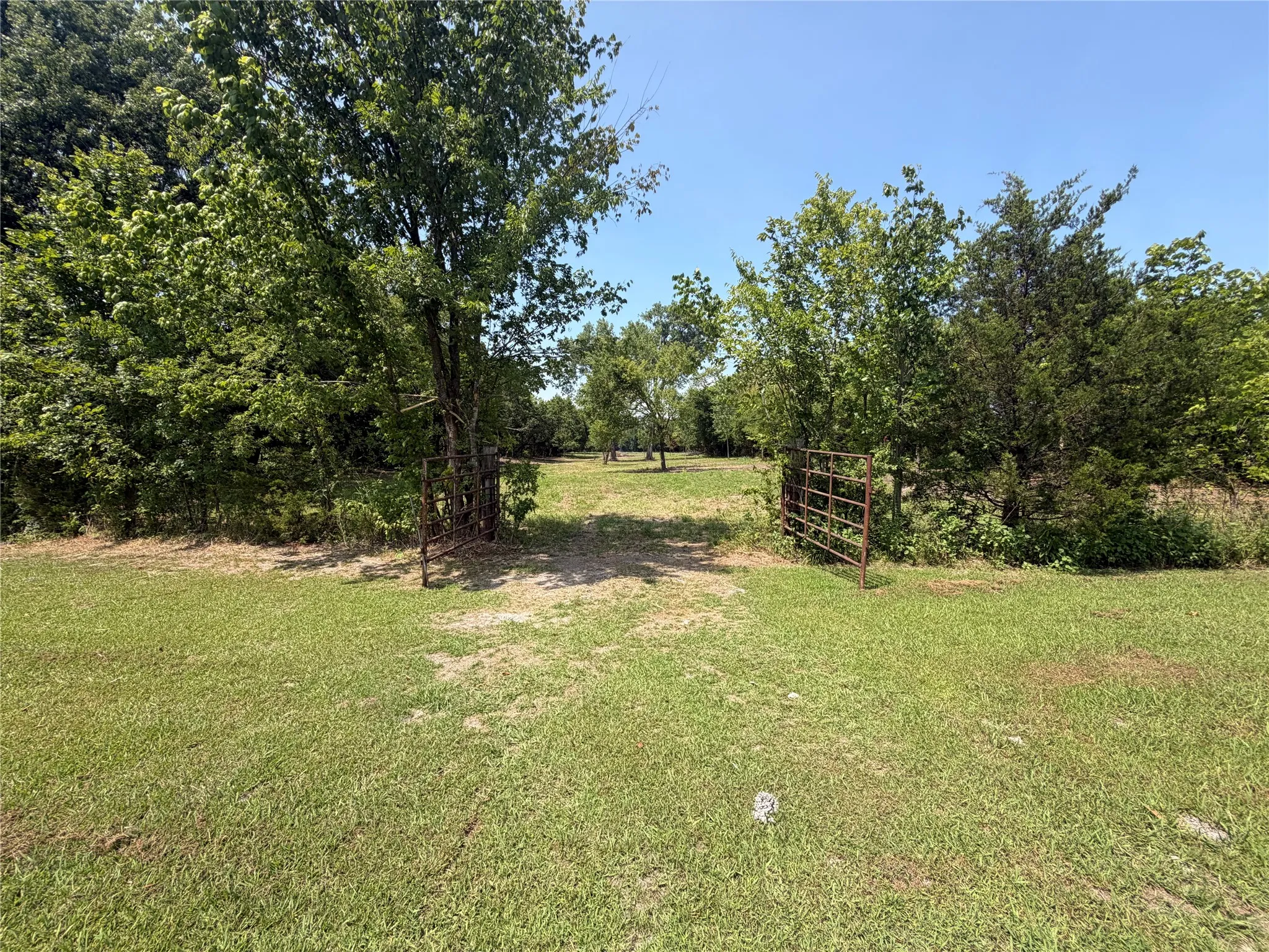 Improved Land For Sale in Grayson County , 0000 FM 902 Fm 902, Howe, Texas 75459, 0, 0, Garage spaces, 0 Sqft, built in 0, mls#21349627, Real Estate Agent in Howe, Homes For Sale in Grayson county, Homes For Sale in Howe, Realtor in Howe Texas, Real Estate Brokerage Independent Realty Texas, Luminita Cordes Realtor