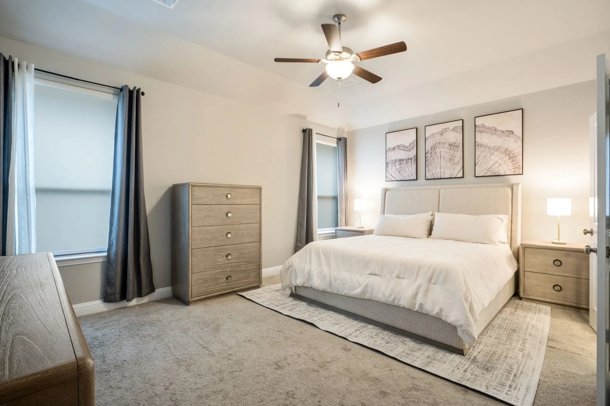 Single Family Residence For Sale in Ellis County , 329 Strait Lane, Waxahachie, Texas 75165, 4 Bedroom, 3 Bathroom, 2 Garage spaces, 2,650 Sqft, built in 2017, mls#21348879, Real Estate Agent in Waxahachie, Homes For Sale in Ellis county, Homes For Sale in Waxahachie, Realtor in Waxahachie Texas, Real Estate Brokerage Independent Realty Texas, Luminita Cordes Realtor