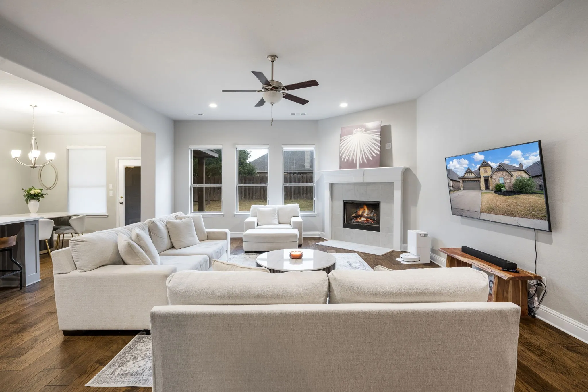 Single Family Residence For Sale in Ellis County , 329 Strait Lane, Waxahachie, Texas 75165, 4 Bedroom, 3 Bathroom, 2 Garage spaces, 2,650 Sqft, built in 2017, mls#21348879, Real Estate Agent in Waxahachie, Homes For Sale in Ellis county, Homes For Sale in Waxahachie, Realtor in Waxahachie Texas, Real Estate Brokerage Independent Realty Texas, Luminita Cordes Realtor