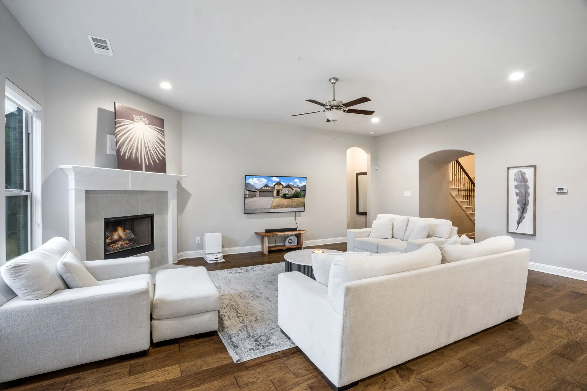 Single Family Residence For Sale in Ellis County , 329 Strait Lane, Waxahachie, Texas 75165, 4 Bedroom, 3 Bathroom, 2 Garage spaces, 2,650 Sqft, built in 2017, mls#21348879, Real Estate Agent in Waxahachie, Homes For Sale in Ellis county, Homes For Sale in Waxahachie, Realtor in Waxahachie Texas, Real Estate Brokerage Independent Realty Texas, Luminita Cordes Realtor