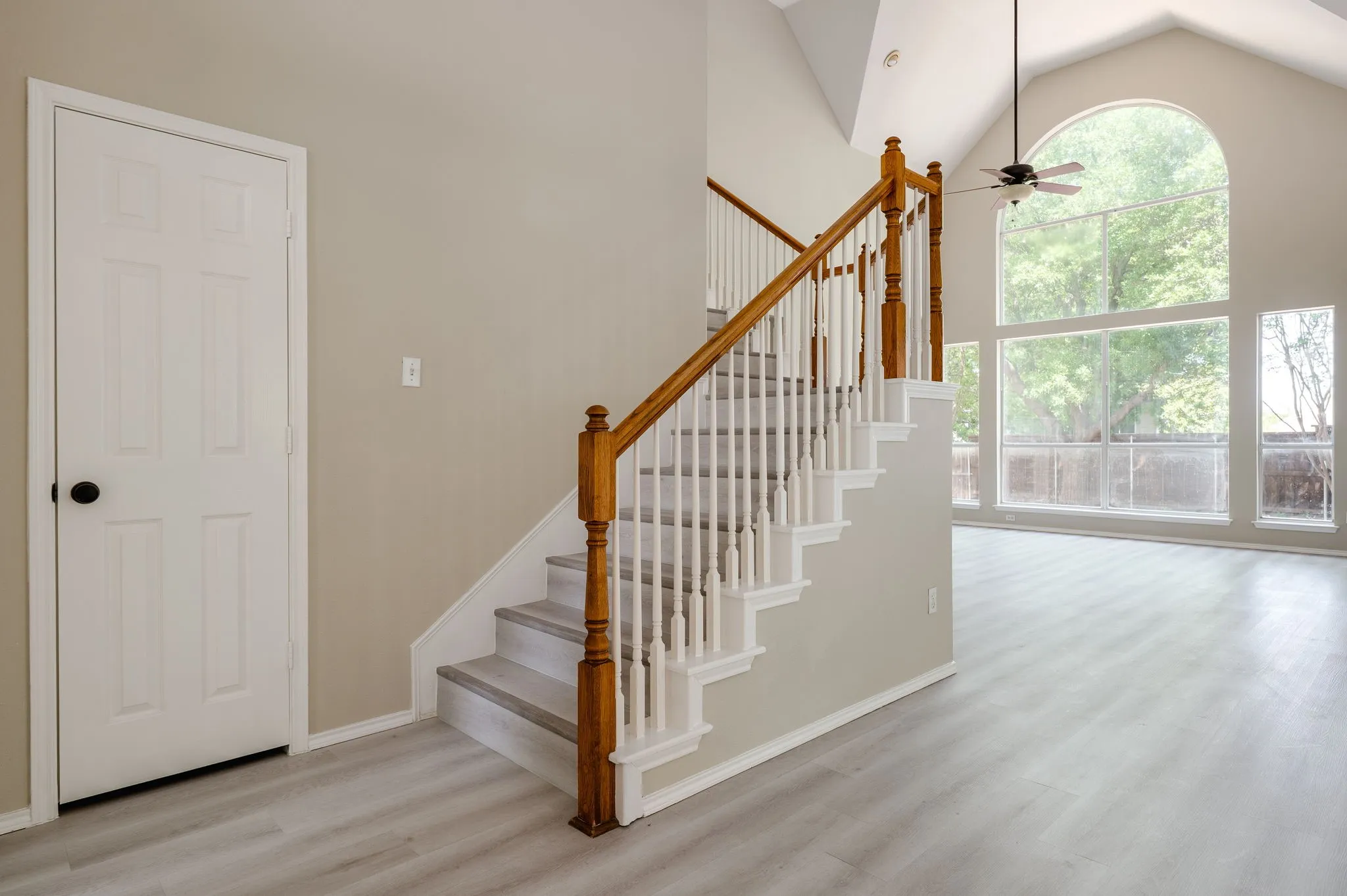 Single Family Residence For Sale in Collin County , 8708 Aviary Drive, Mc Kinney, Texas 75072, 4 Bedroom, 3 Bathroom, 2 Garage spaces, 2,381 Sqft, built in 1998, mls#21349639, Real Estate Agent in Mc Kinney, Homes For Sale in Collin county, Homes For Sale in Mc Kinney, Realtor in Mc Kinney Texas, Real Estate Brokerage Independent Realty Texas, Luminita Cordes Realtor