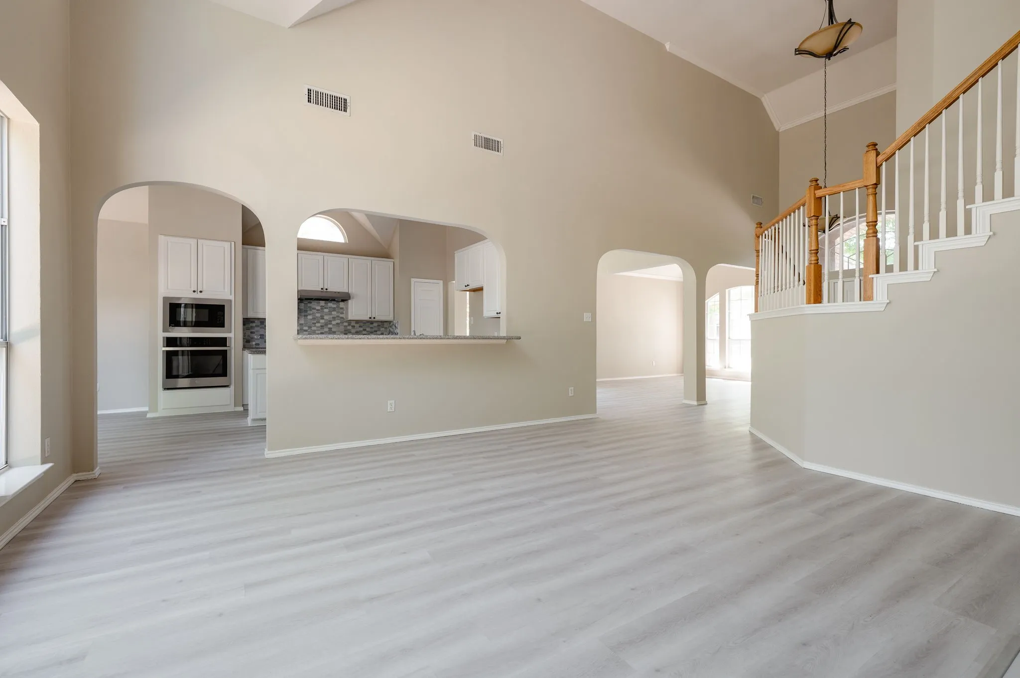 Single Family Residence For Sale in Collin County , 8708 Aviary Drive, Mc Kinney, Texas 75072, 4 Bedroom, 3 Bathroom, 2 Garage spaces, 2,381 Sqft, built in 1998, mls#21349639, Real Estate Agent in Mc Kinney, Homes For Sale in Collin county, Homes For Sale in Mc Kinney, Realtor in Mc Kinney Texas, Real Estate Brokerage Independent Realty Texas, Luminita Cordes Realtor